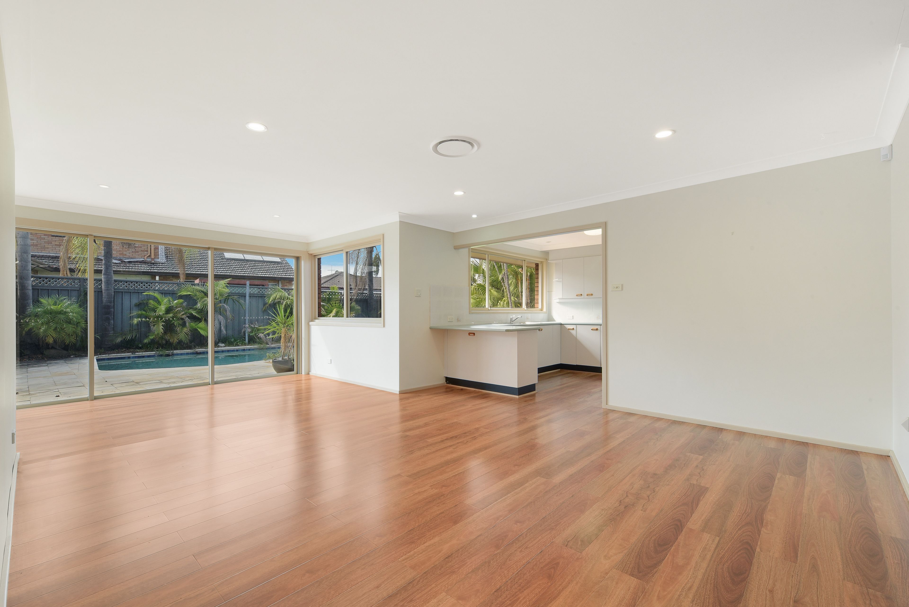 28 Pickett Avenue, Minto, NSW 2566