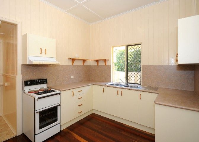64 Dayman Street, Urangan, QLD 4655