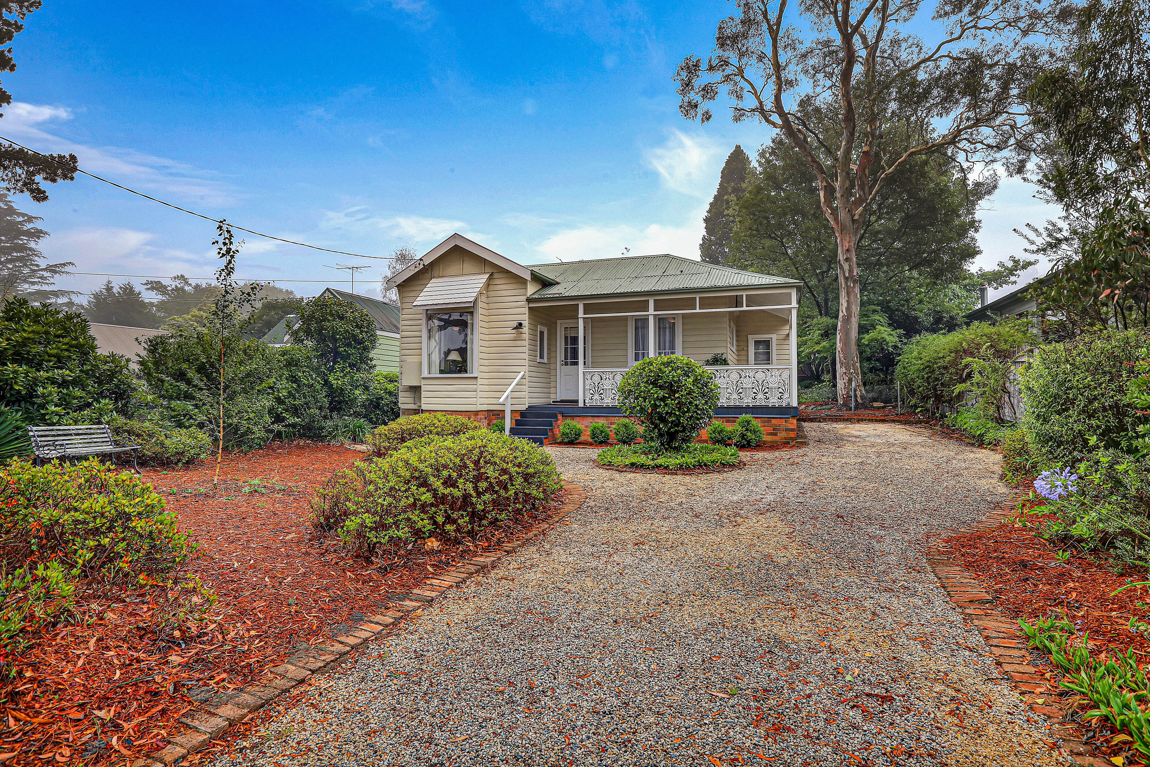 7 Cecil Road, Blackheath, NSW 2785