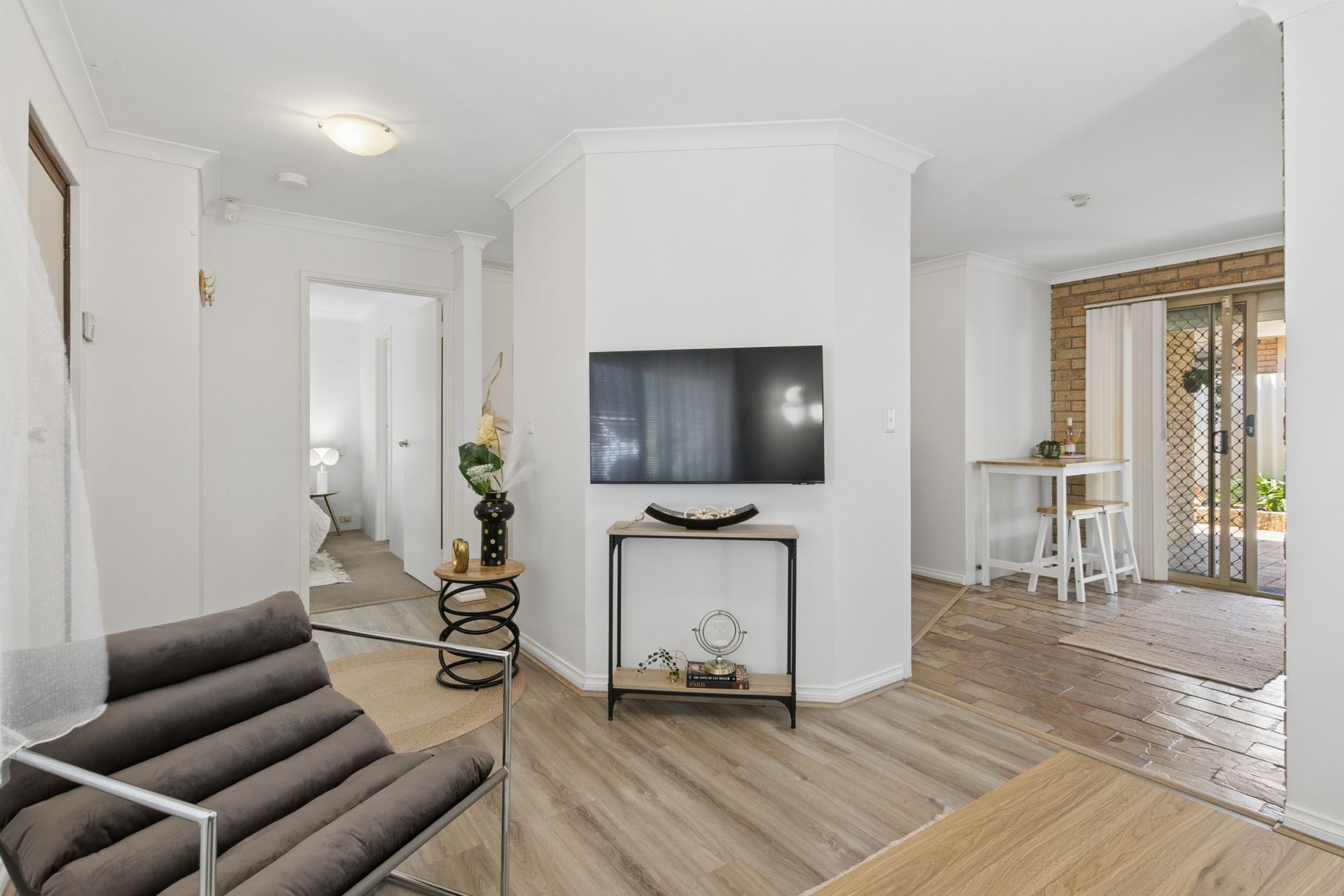 241 Belgravia Street — photo 6 of 30