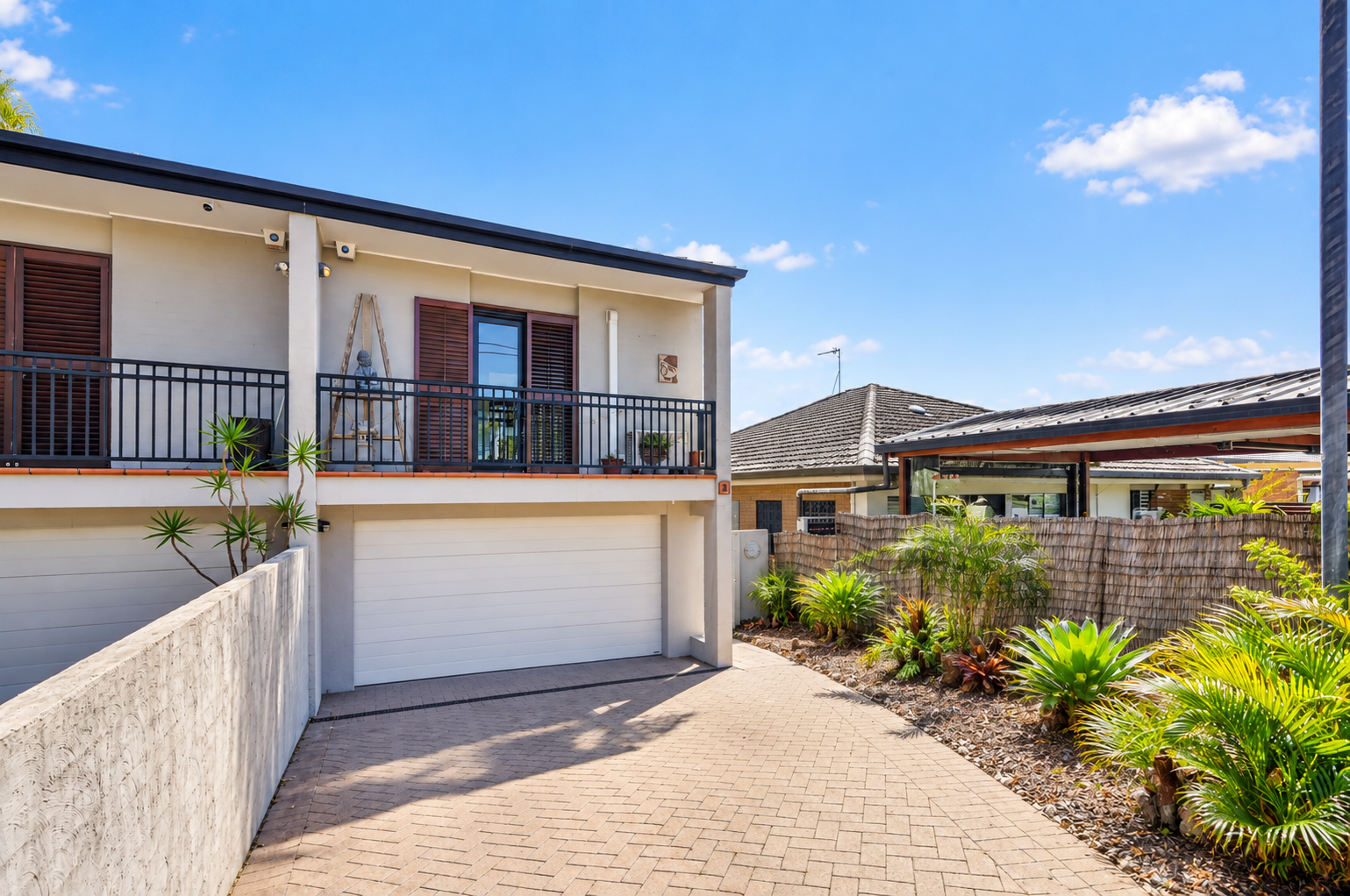 2/12 Billington Street — photo from Ray White Southport
