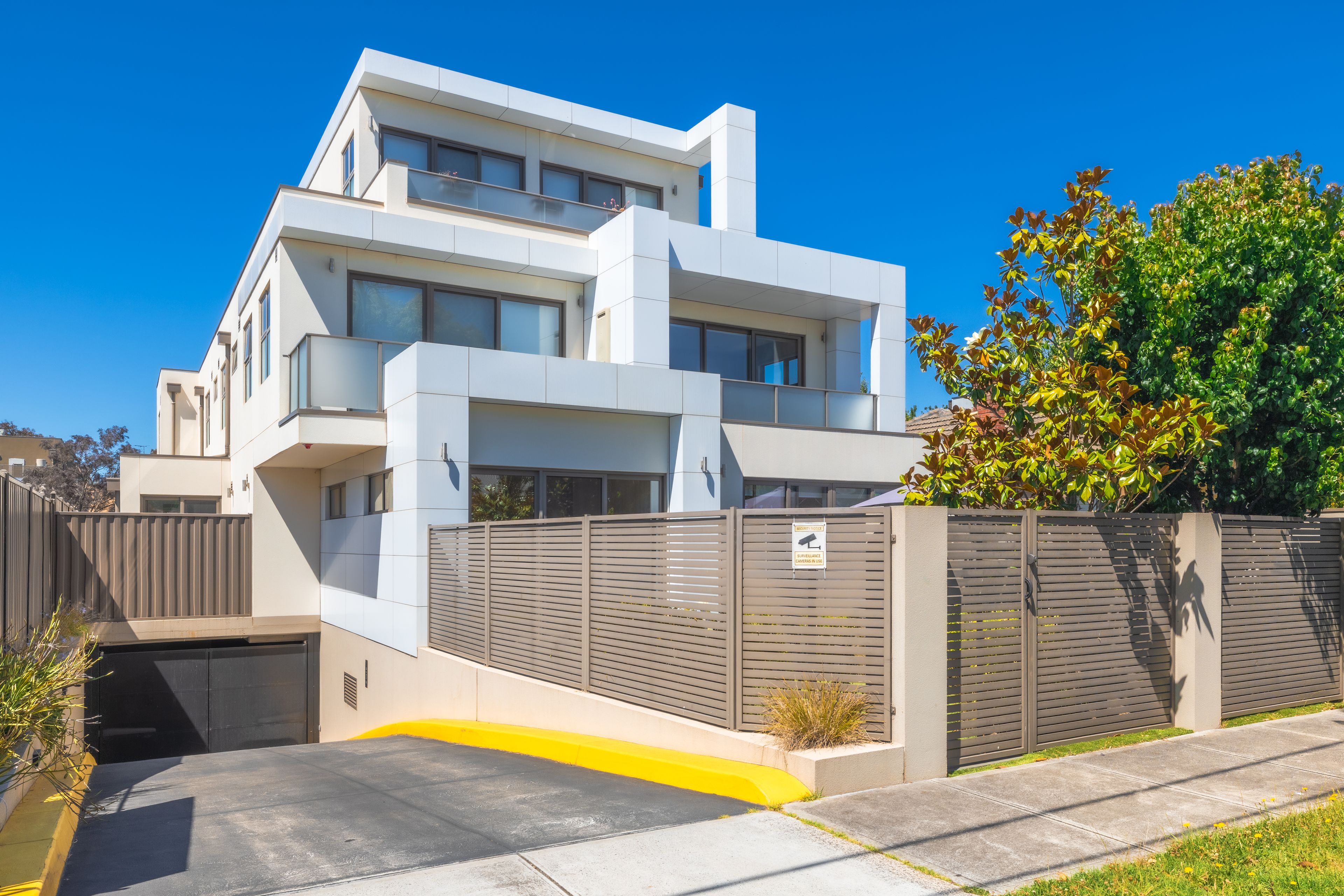 2/14 Laurel Street — photo from Ray White Oakleigh