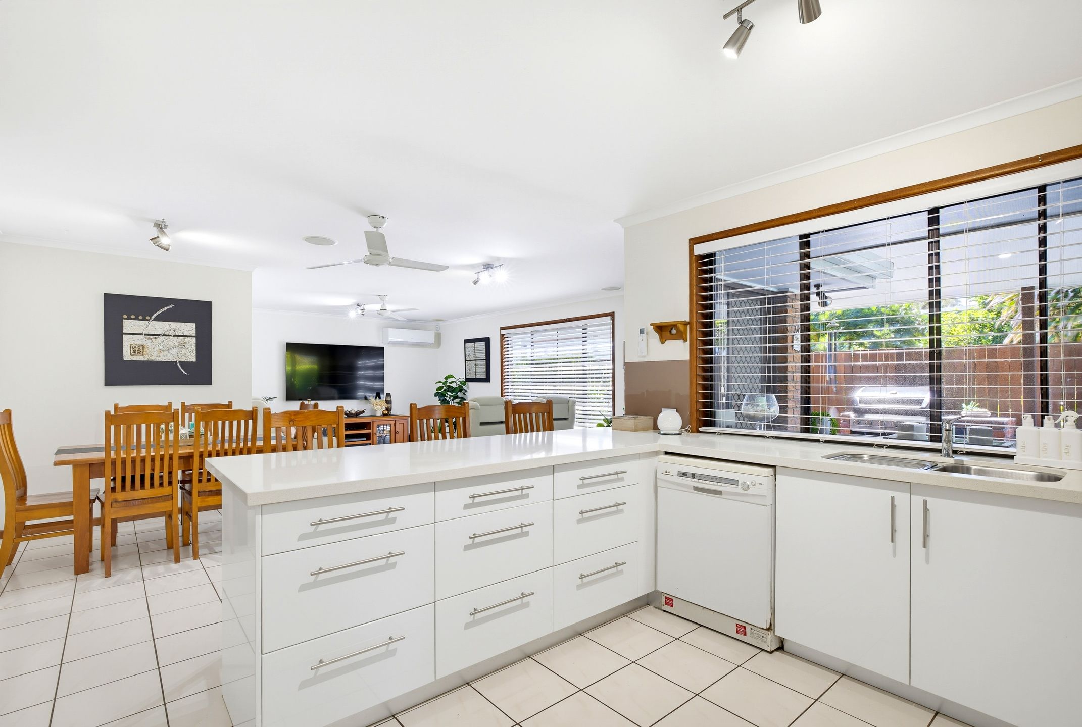 10 Satinbird Place — photo 6 of 29