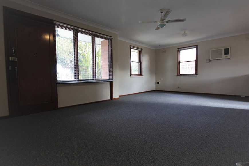94 Angle Road, Leumeah, NSW 2560