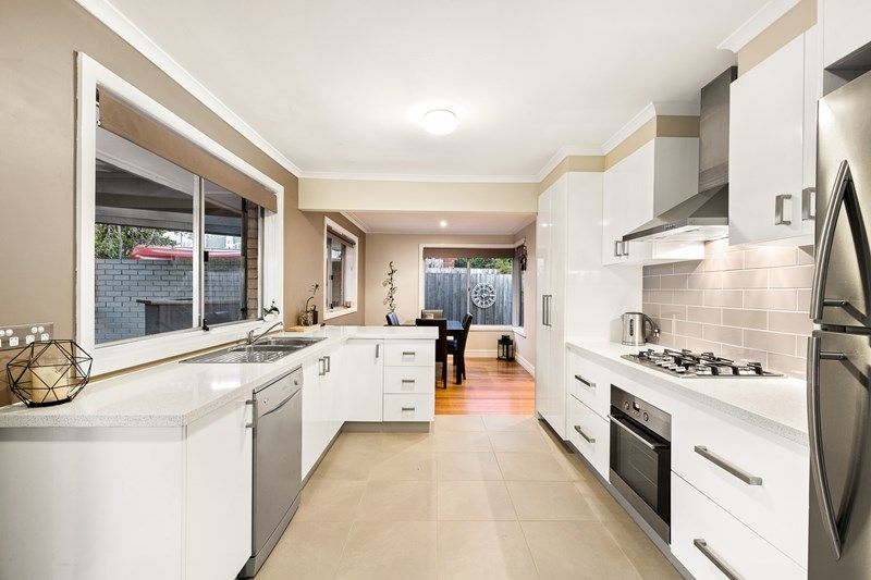 12 Idinia Street, Kilsyth, VIC 3137