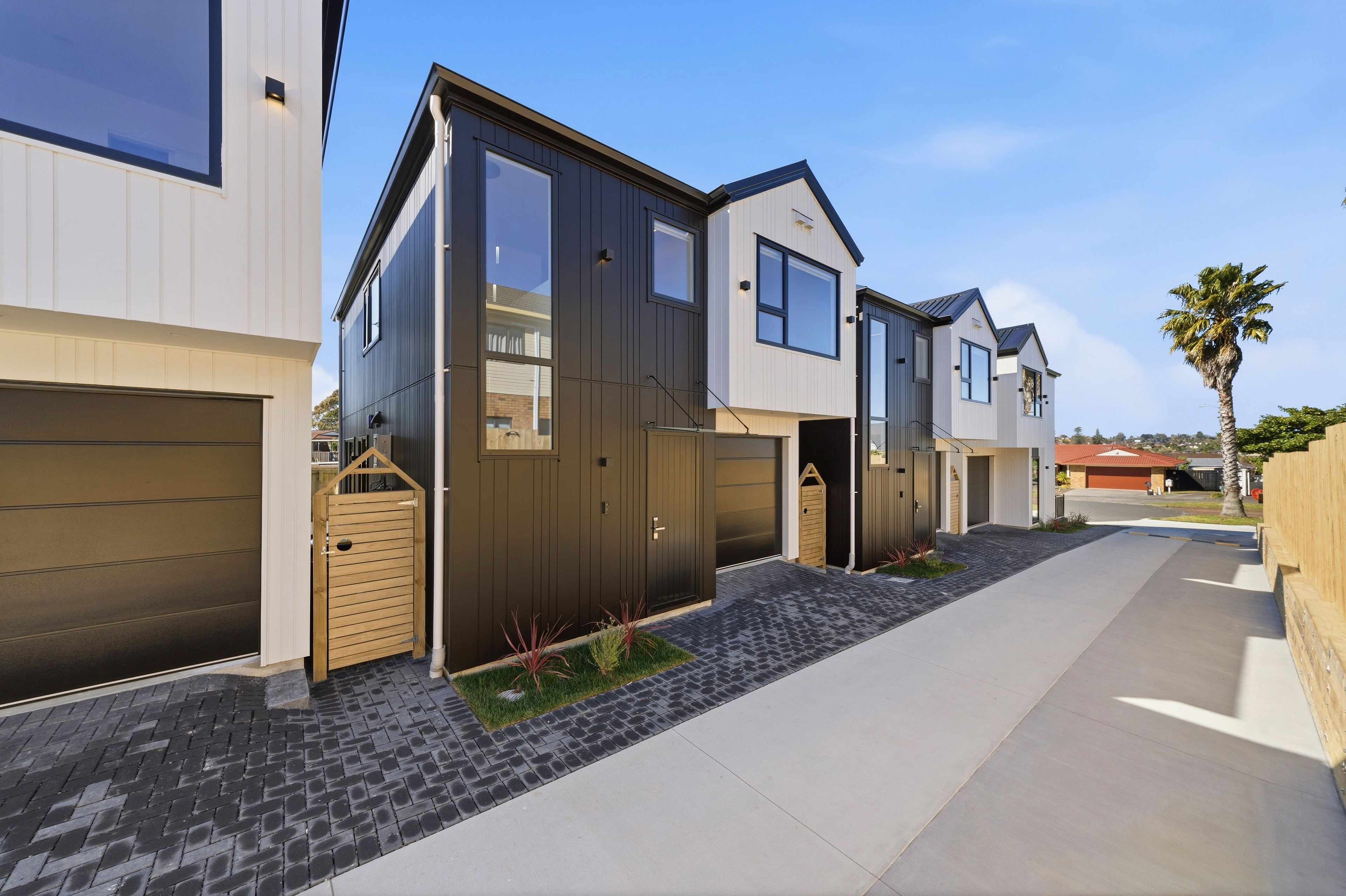 2/31 Booralee Avenue, Botany Downs, Manukau City