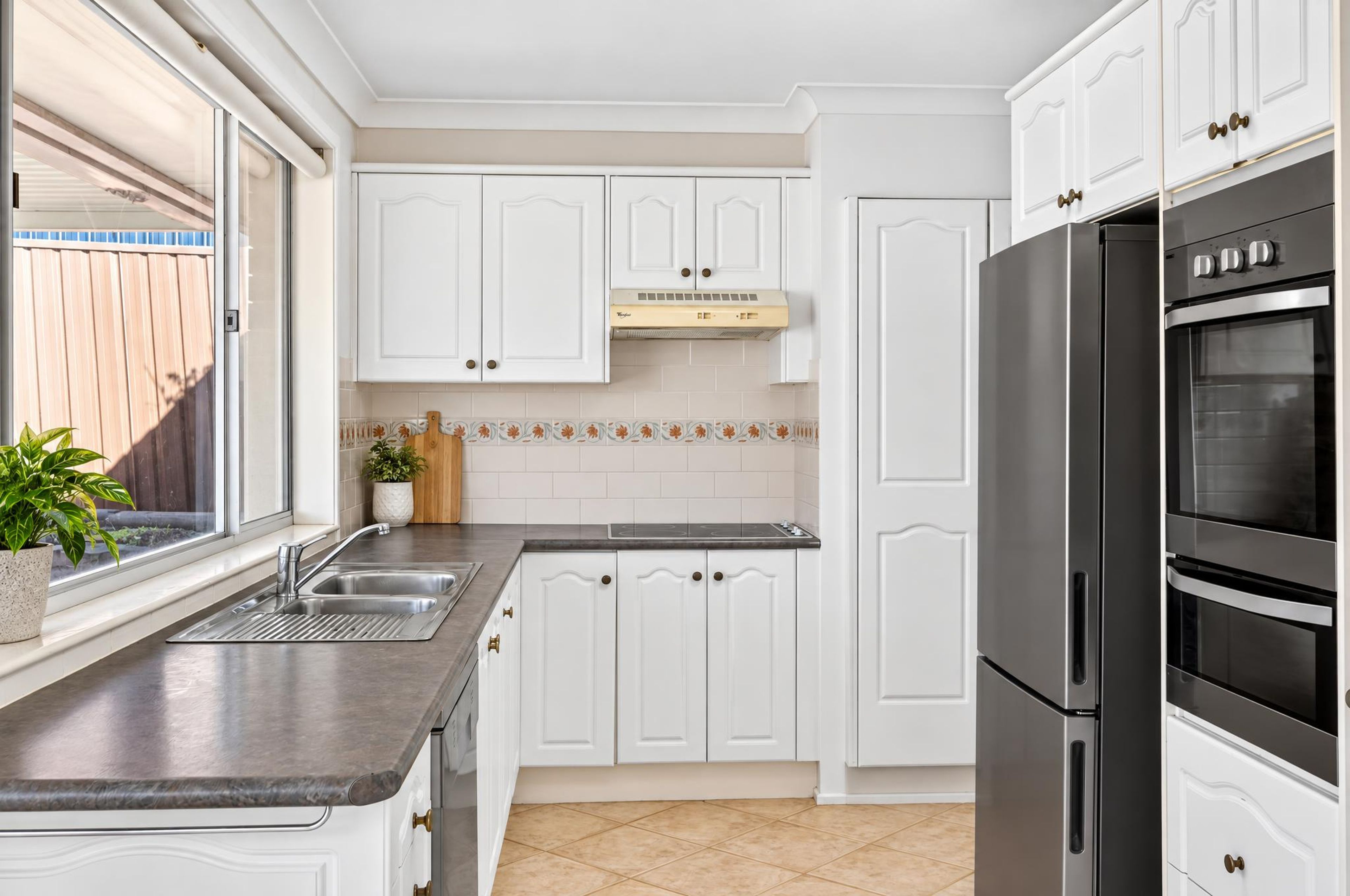 4 Norton Place, Minto, NSW 2566