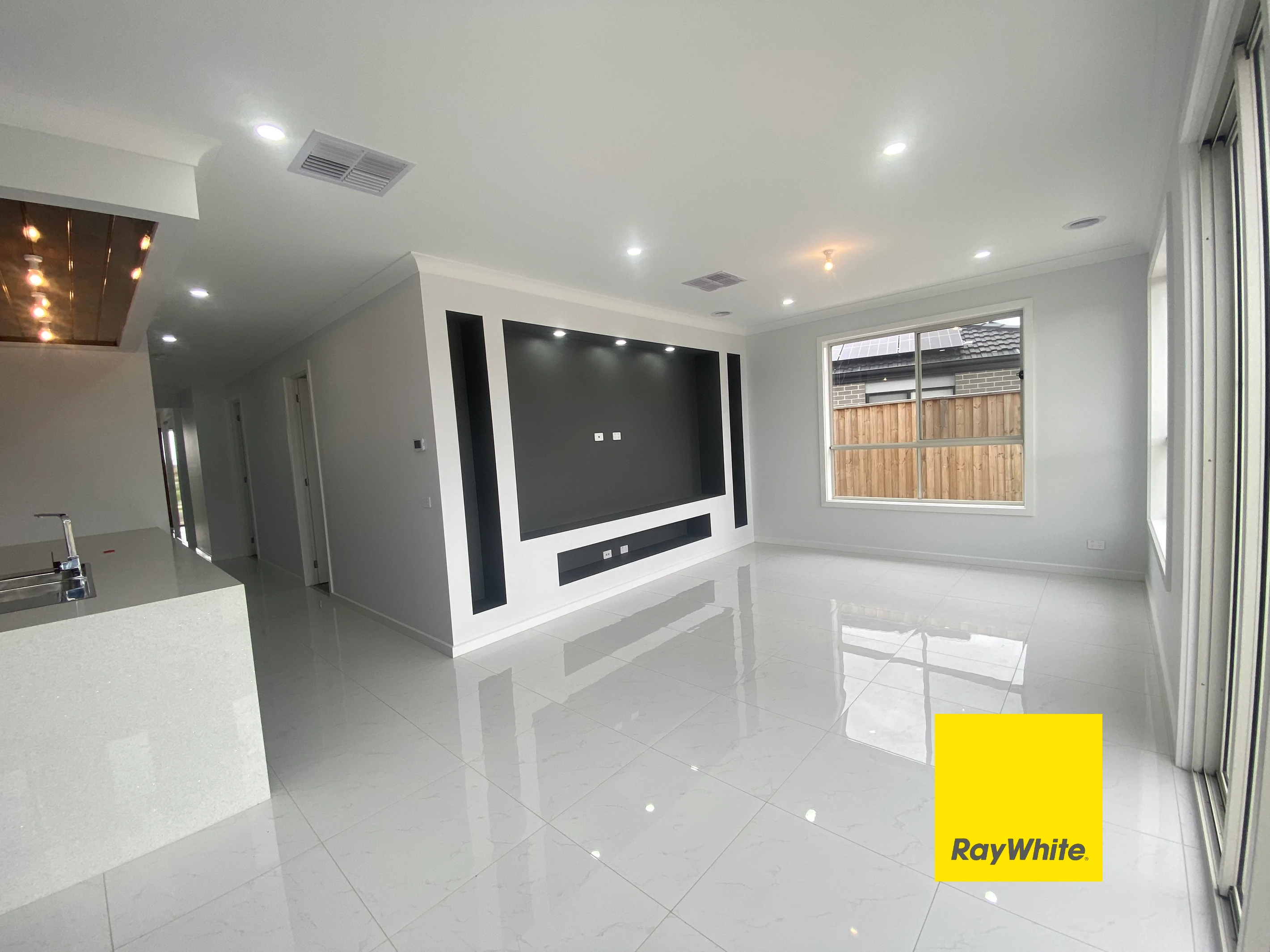 4 Tendulkar Drive, Rockbank, VIC 3335
