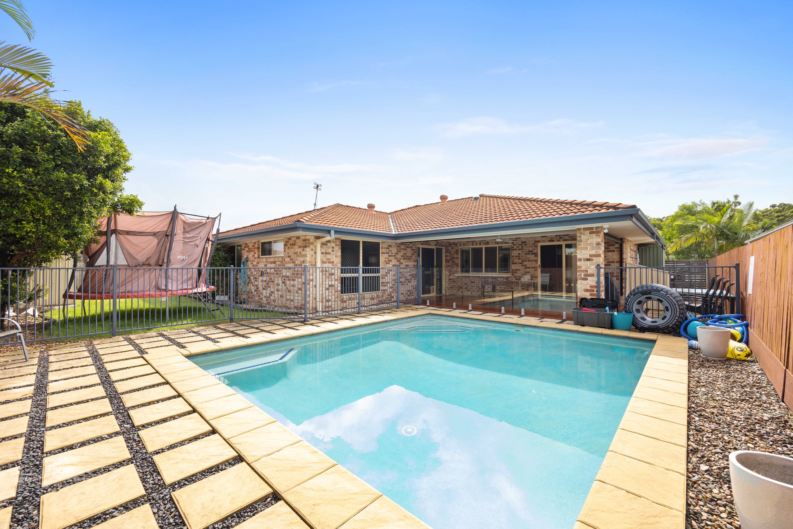 16 Barracuda Court, Mountain Creek, QLD 4557