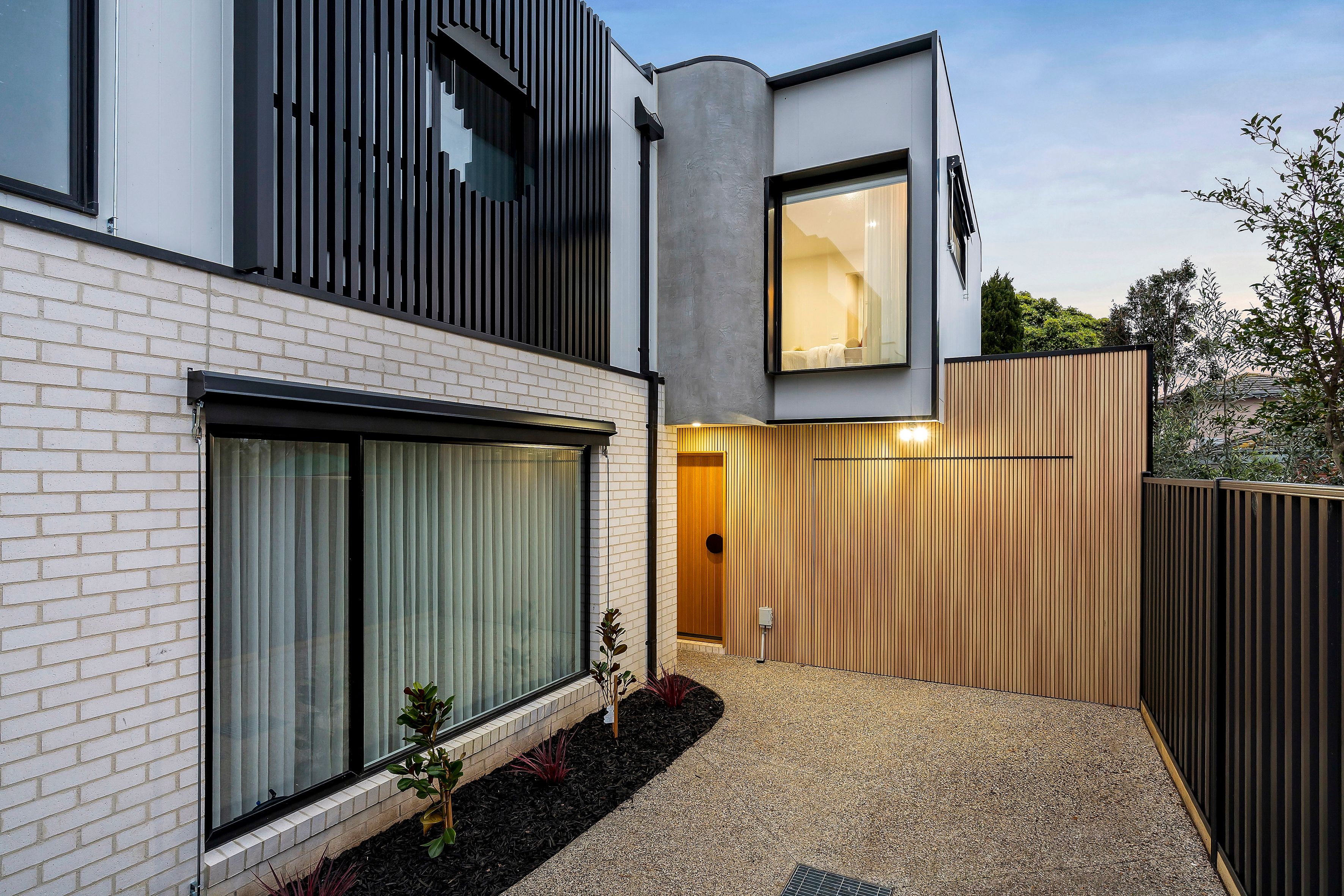 3/142 Lorne Street — photo from Ray White Coburg