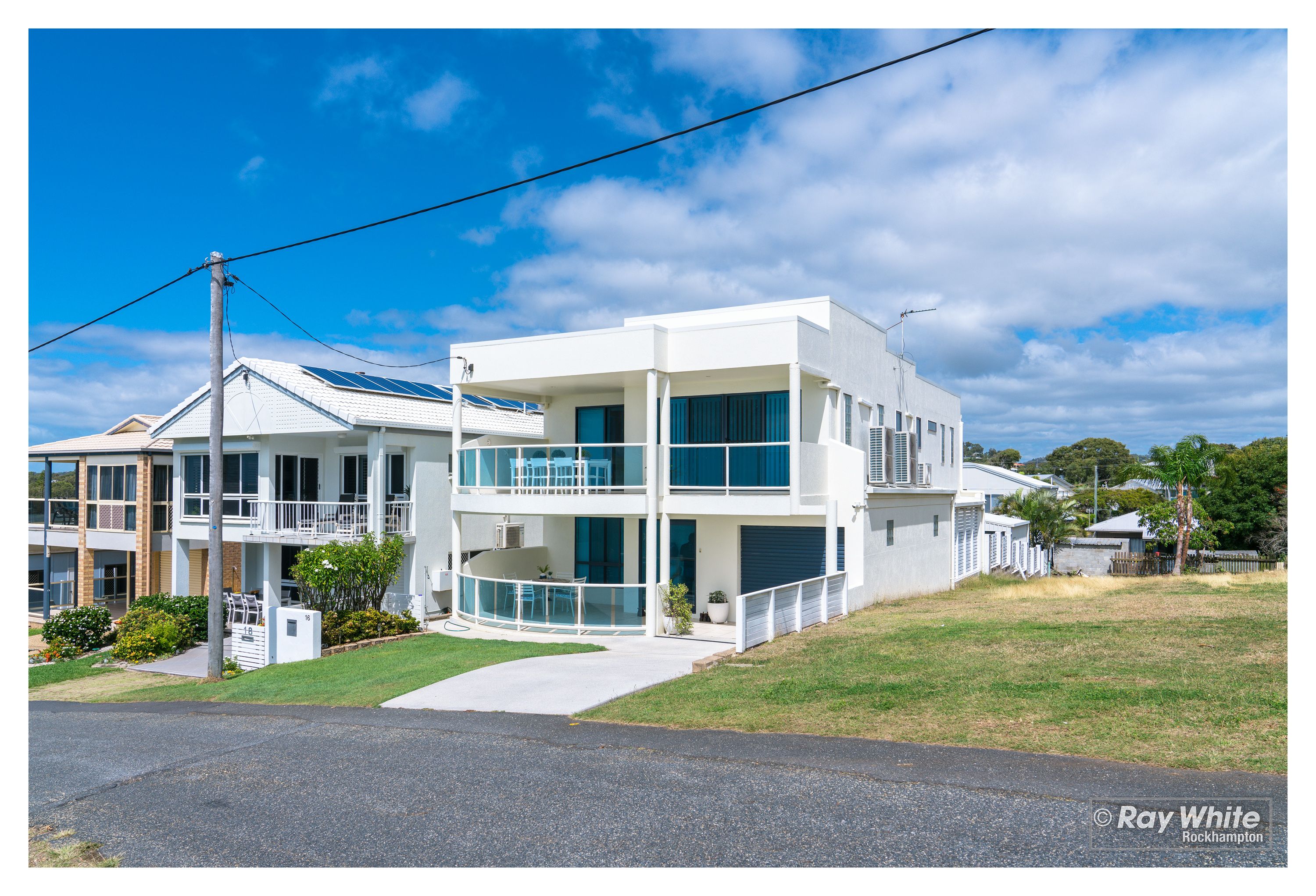 16 Esplanade, Cooee Bay, QLD 4703