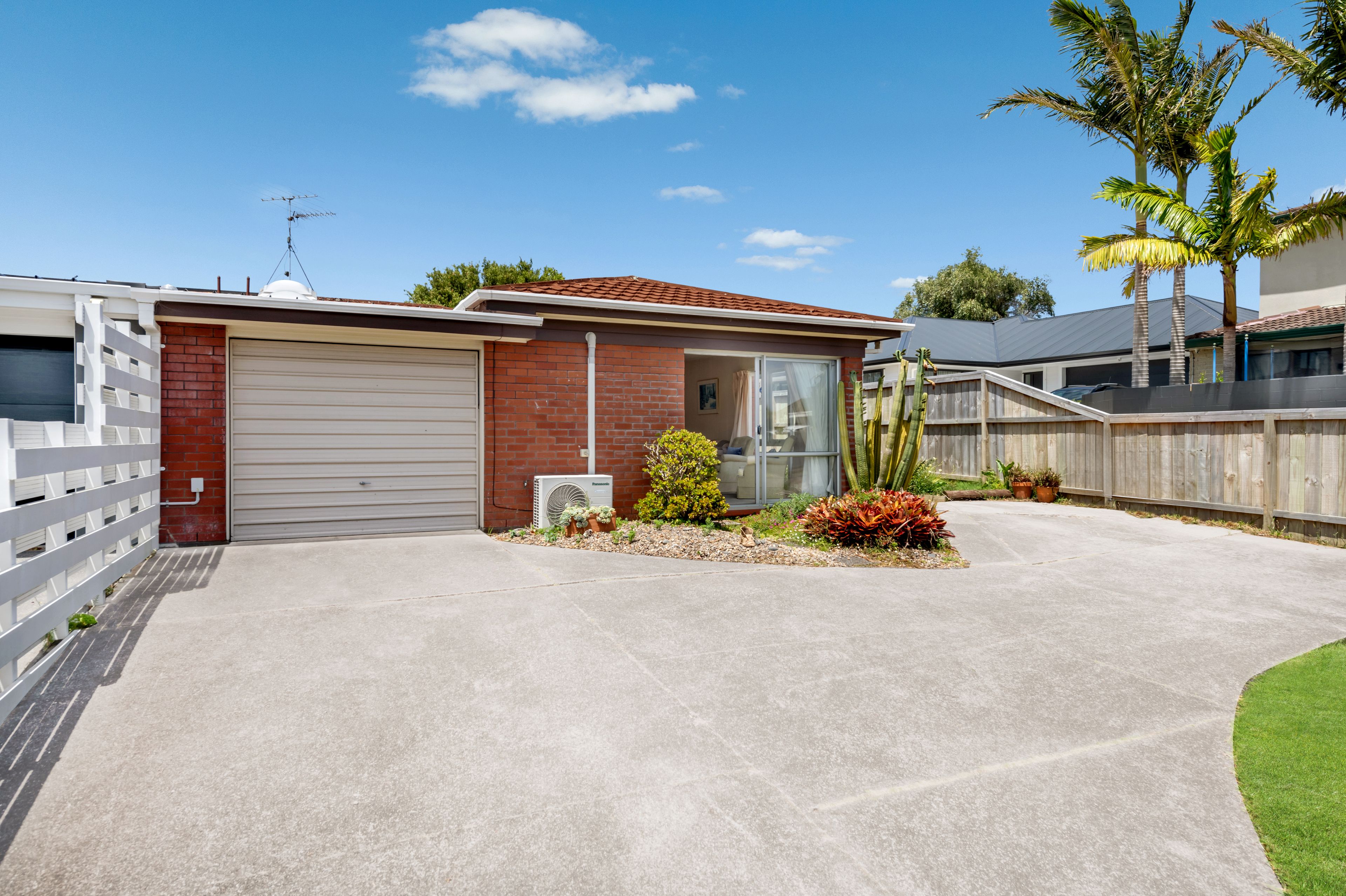 8B Levaut Place, Half Moon Bay, Manukau City