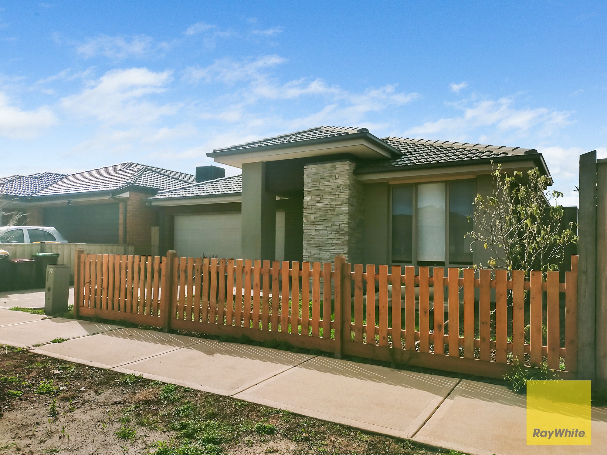 32 Rosette Crescent, Rockbank, VIC 3335