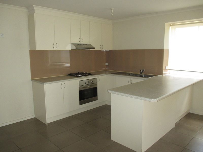 2A Cochrane Street, Cranbourne, VIC 3977