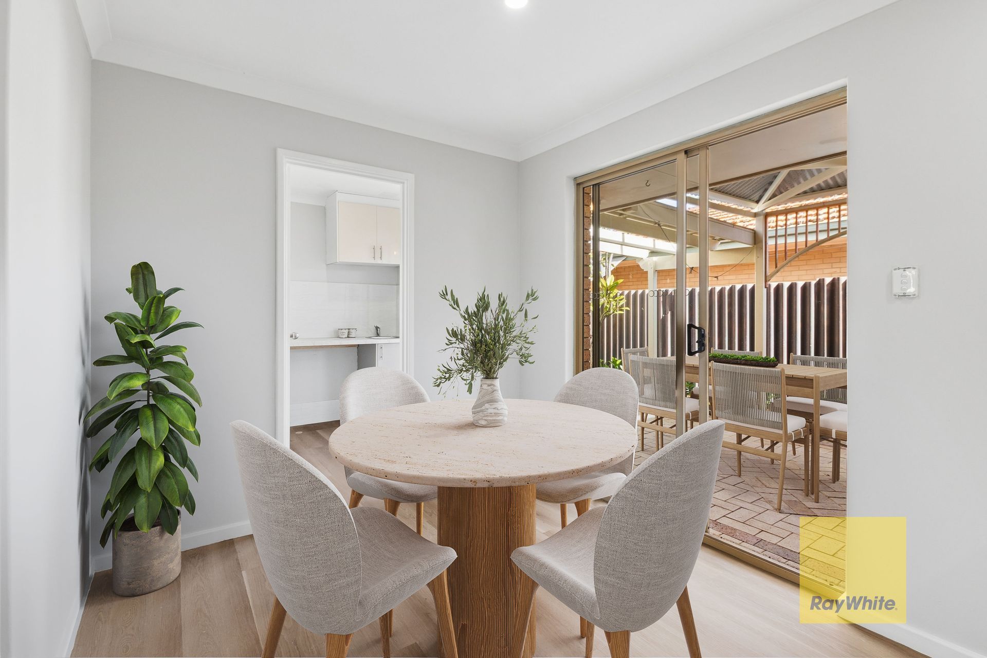 2/62 Smith Street — photo 8 of 24