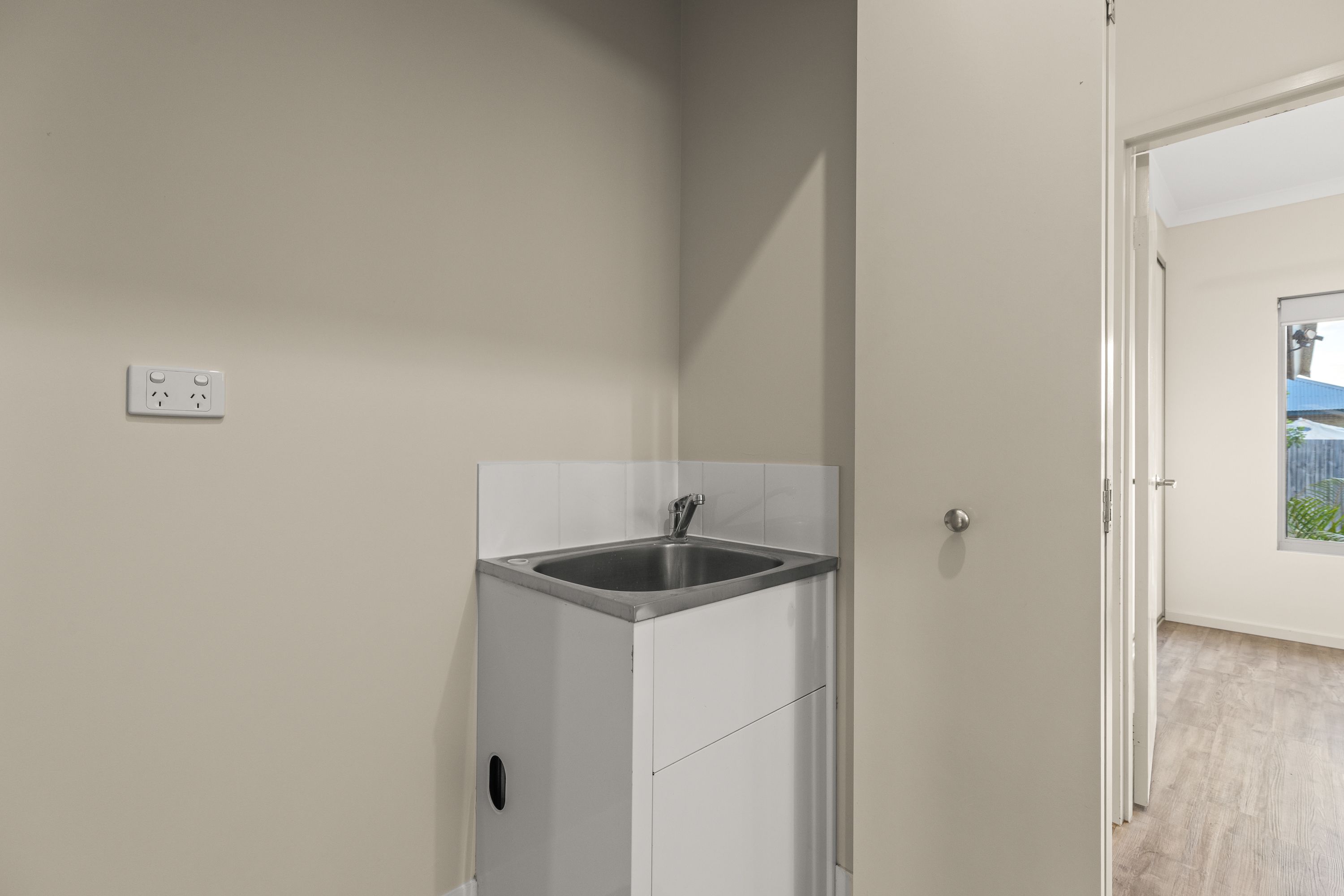 23B Nakamura Avenue — photo 11 of 28