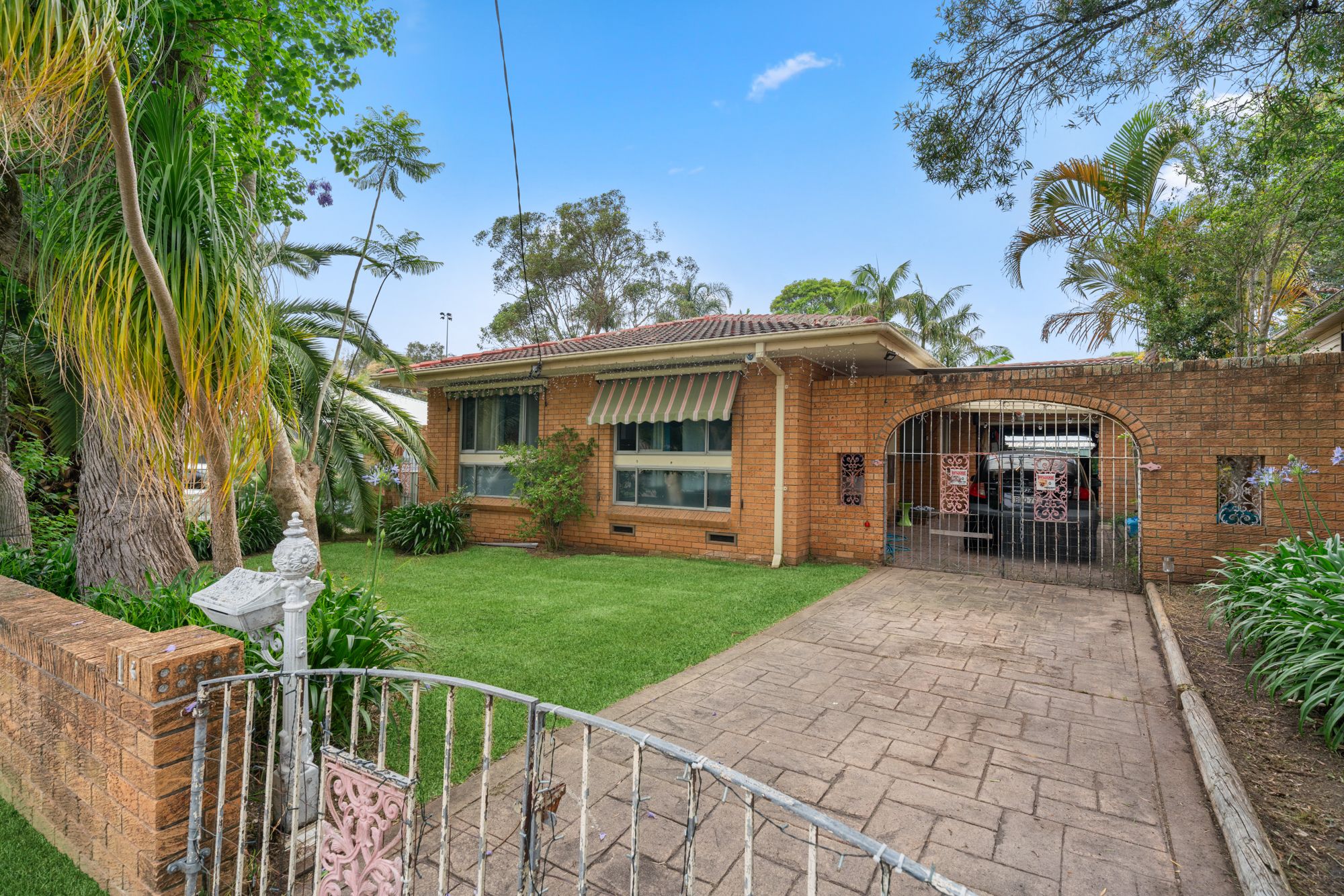 13 Kareelah Avenue, Berkeley Vale NSW 2261
