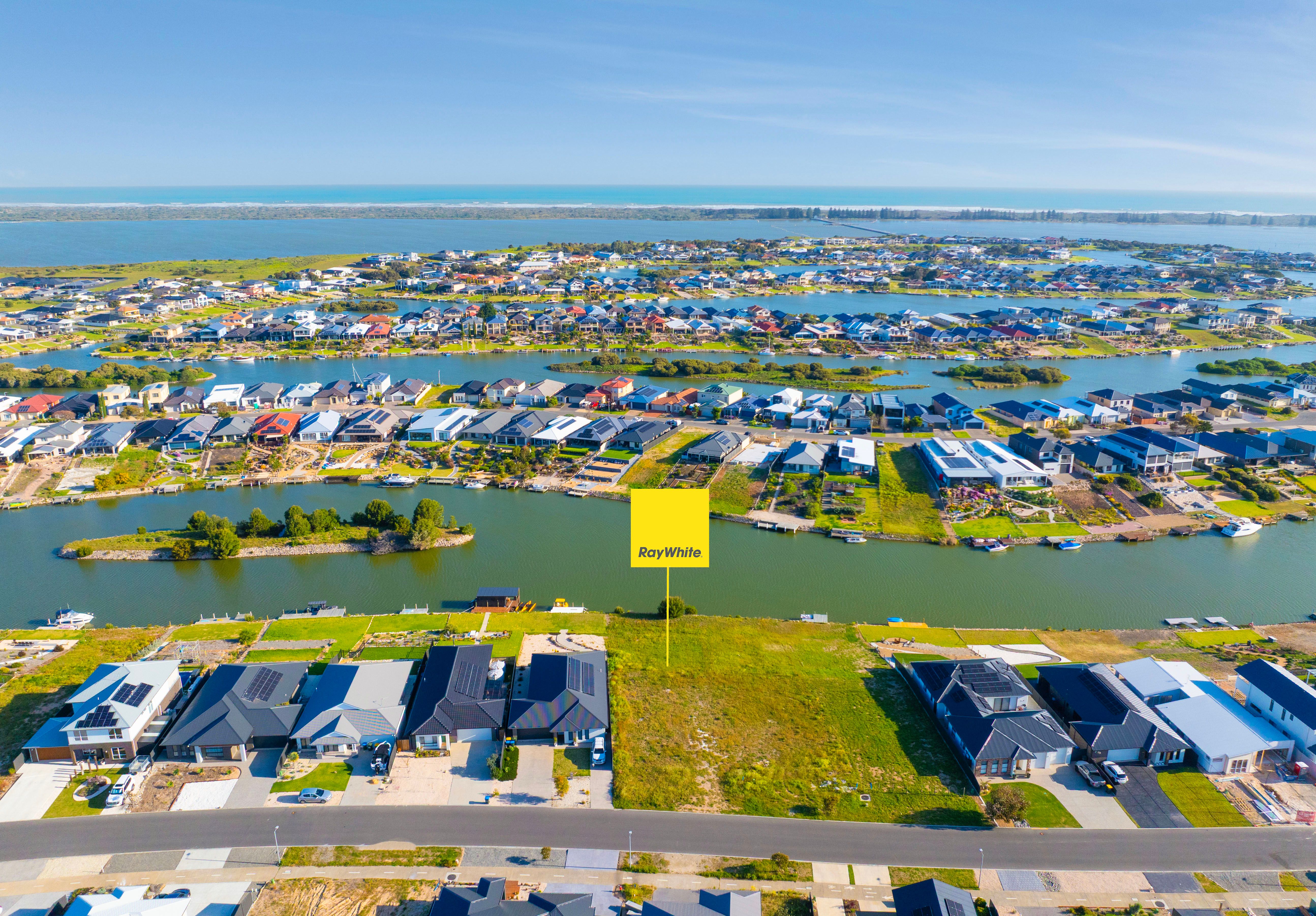 55 Victoria Parade, Hindmarsh Island, SA 5214