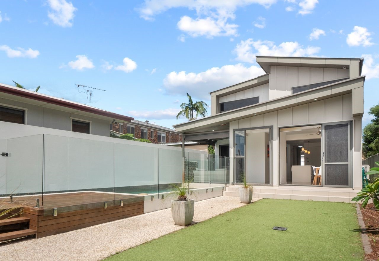 32 First Avenue, Palm Beach, QLD 4221