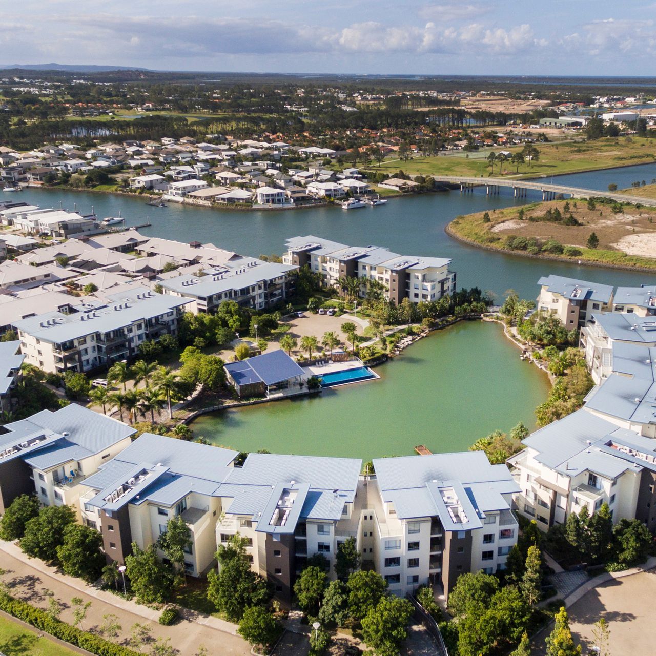 336/3-5 Pendraat Parade, Hope Island, QLD 4212