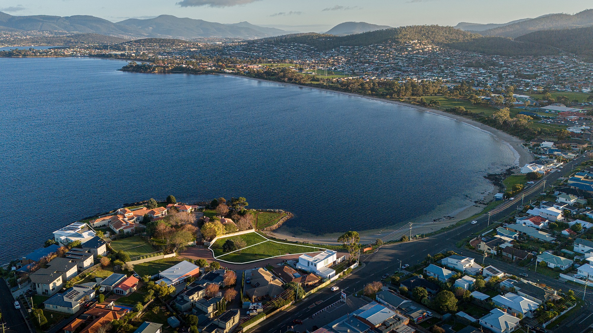 13 + 14 Howrah Point Court, Howrah, TAS 7018