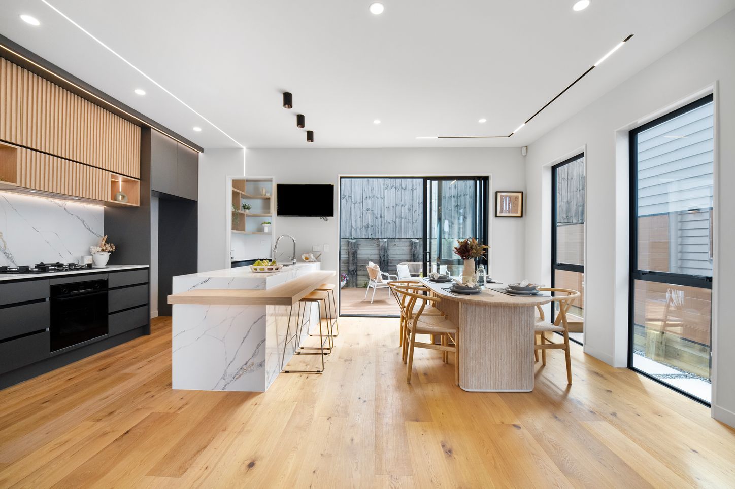 8/8 Park Rise, Campbells Bay, North Shore City