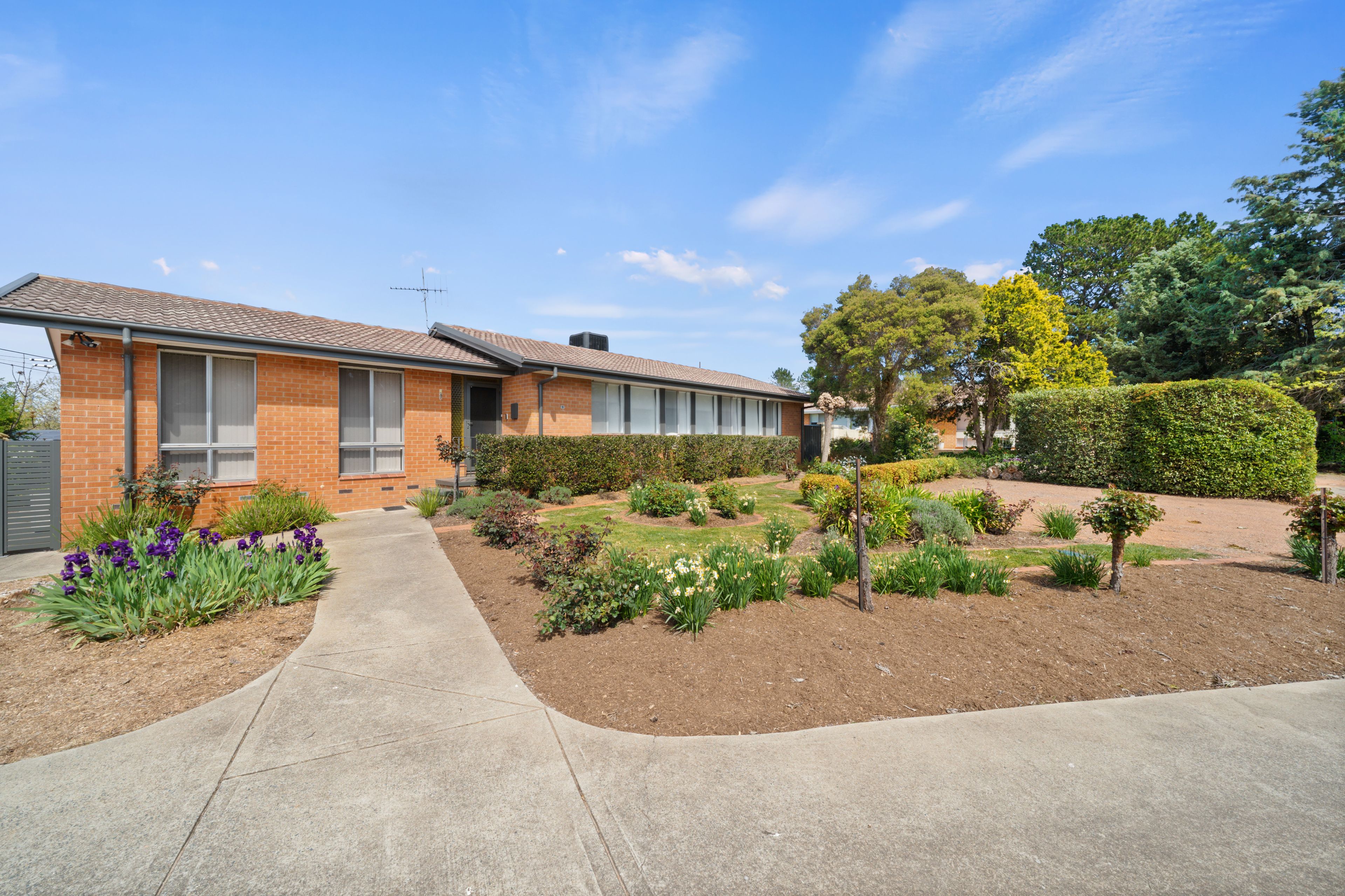 9 Thomas Place, Macgregor, ACT 2615