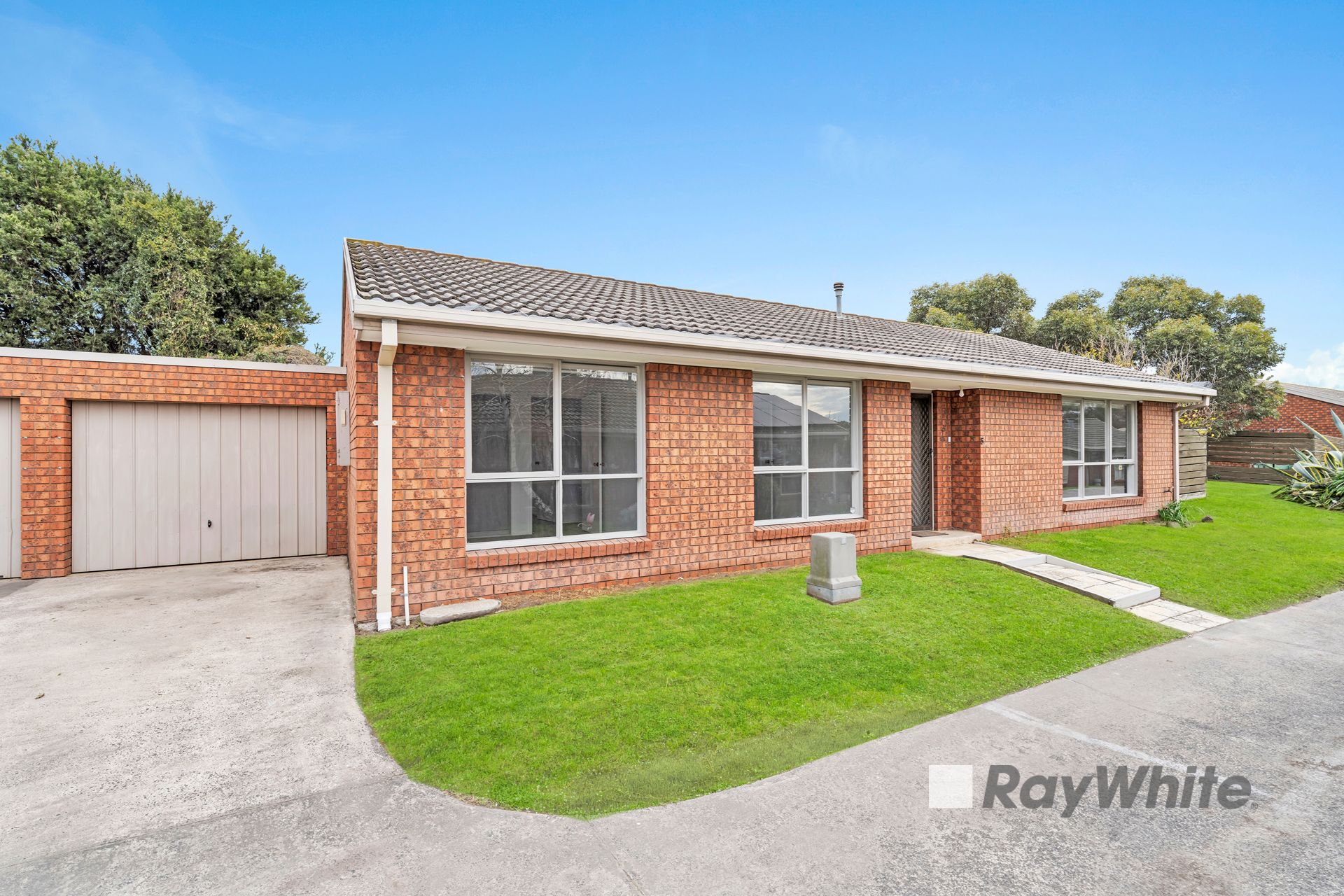 34-36 Pound Road, Hampton Park VIC 3976