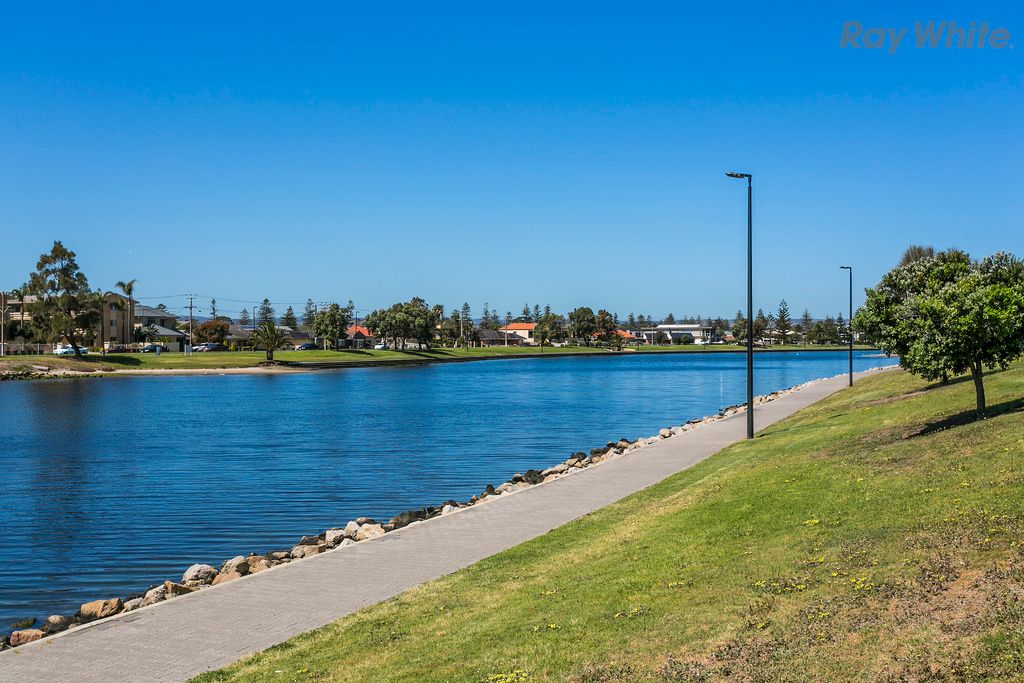 4/36 Patawalonga Frontage, Glenelg North, SA 5045