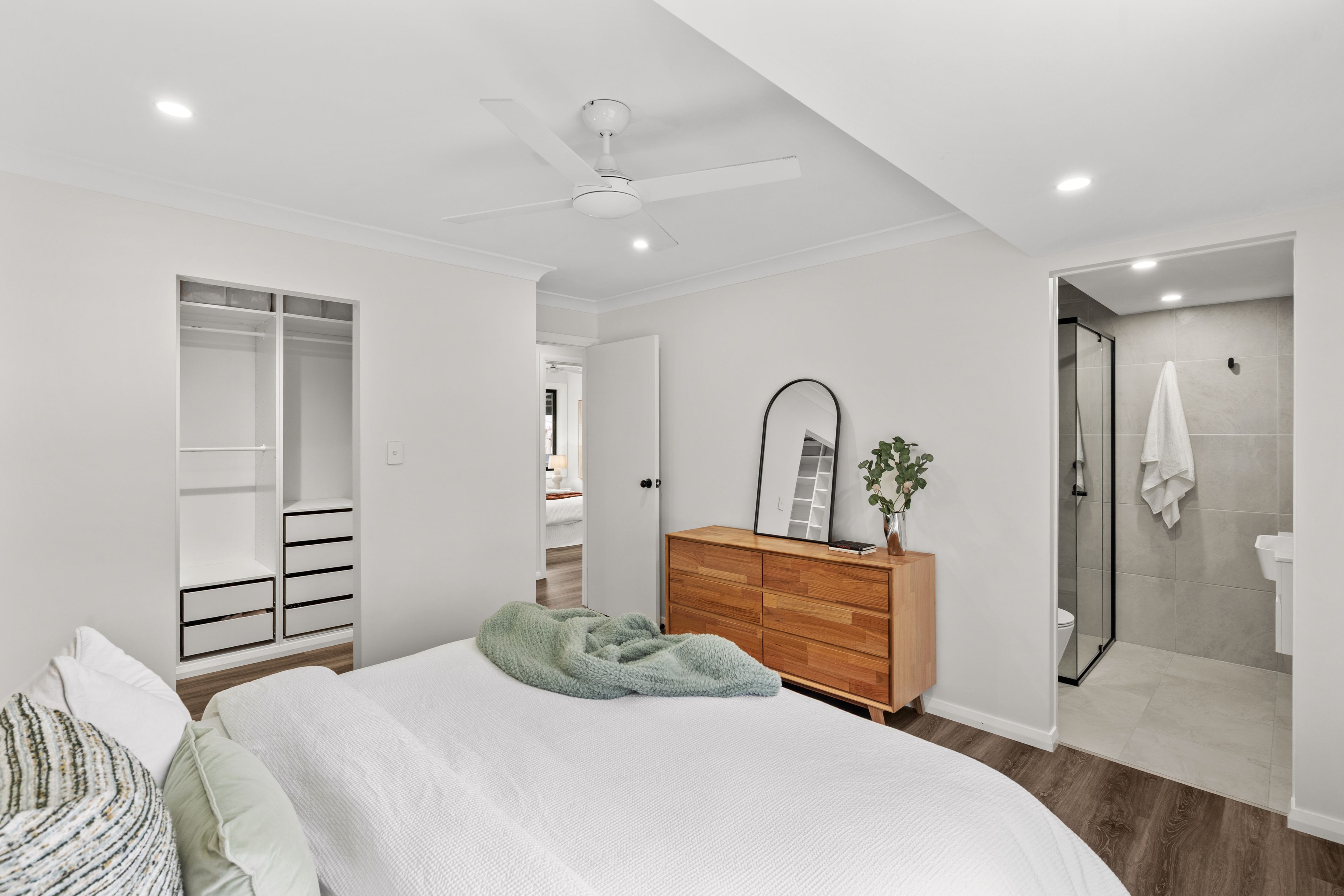 9 Andrew Avenue — photo 9 of 21
