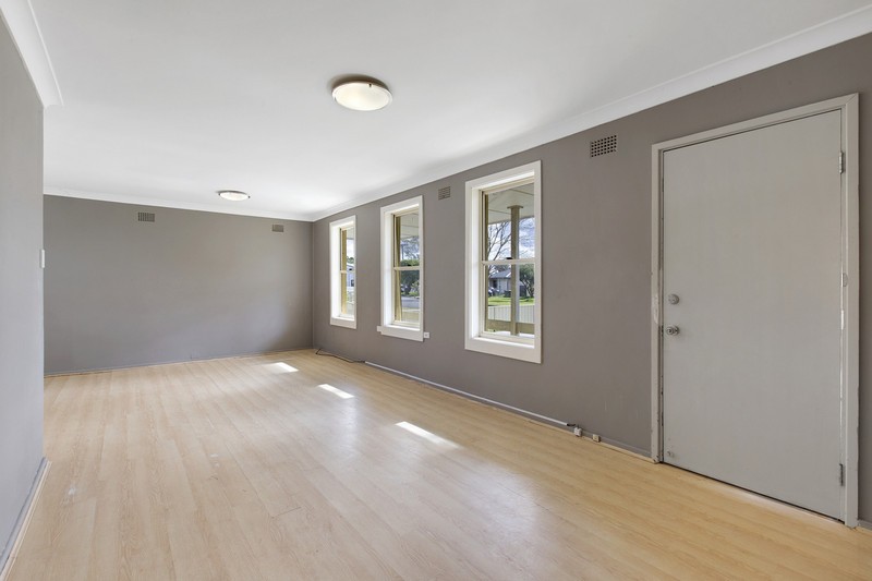 72 Marquesa Crescent, Lethbridge Park, NSW 2770