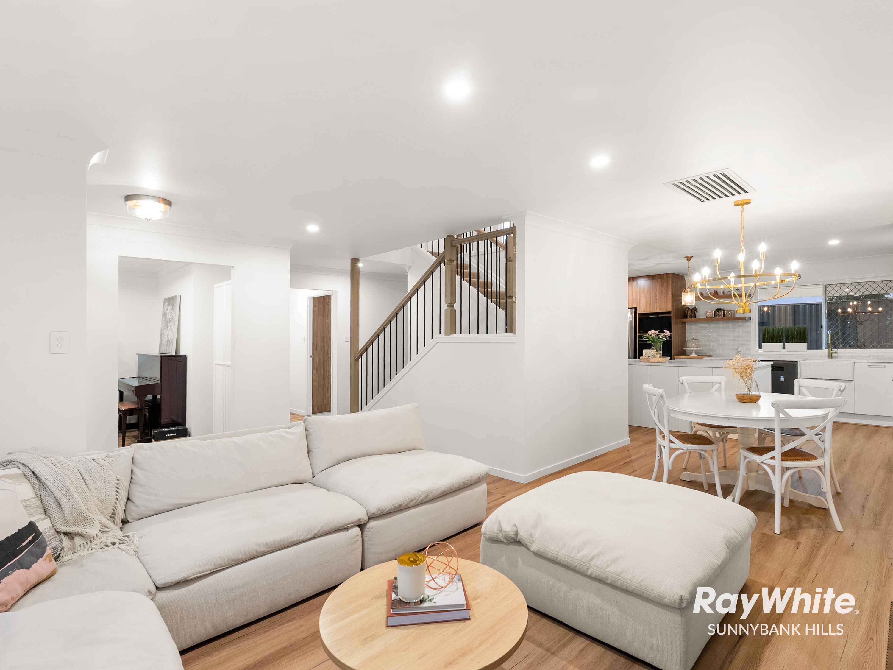 22 Cornell Close — photo 9 of 30