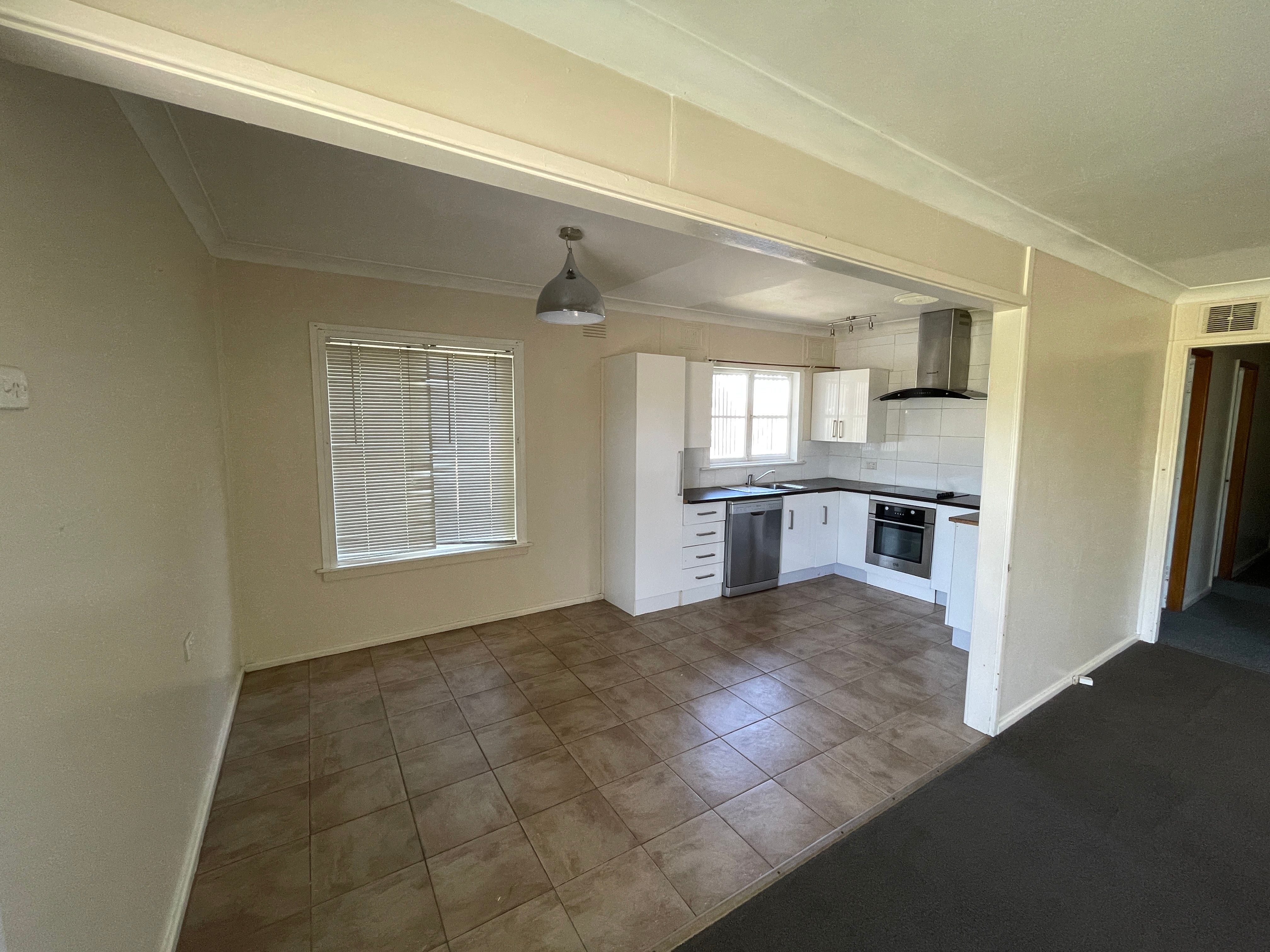 15 Hudson Street, Tumut, NSW 2720