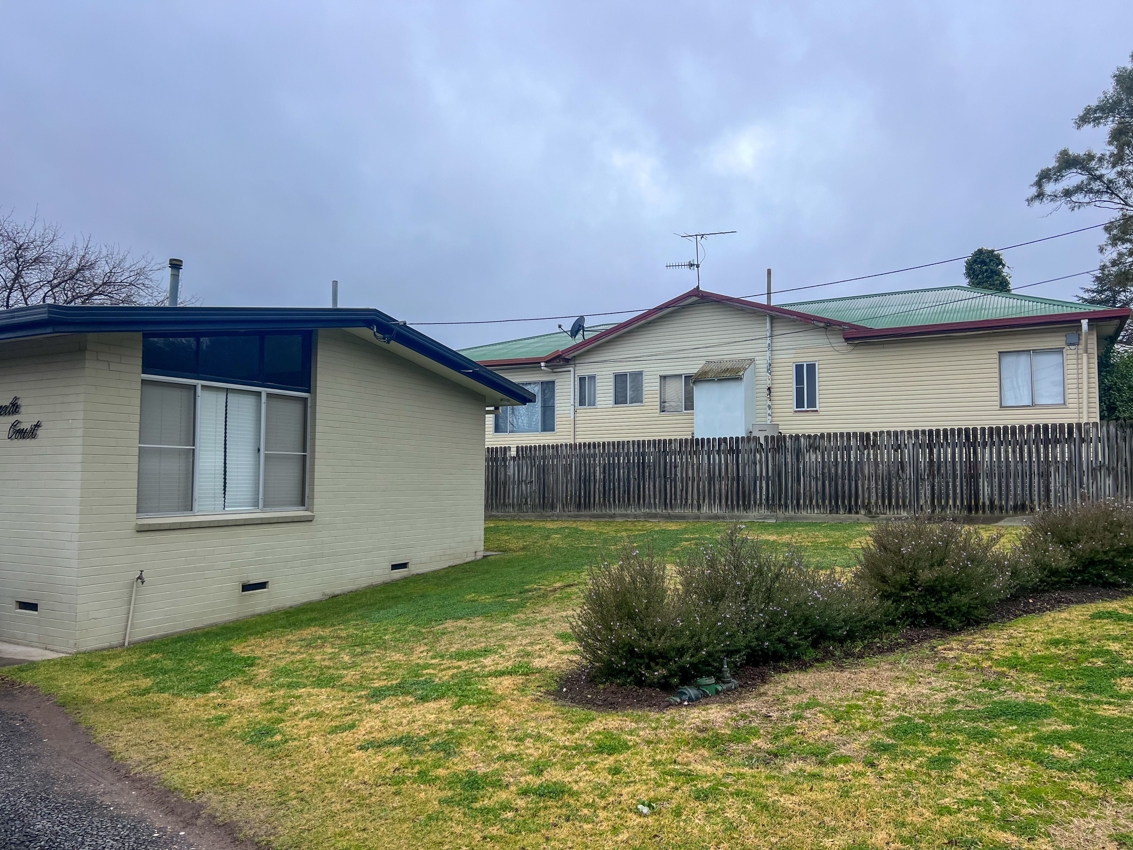 1/13-15 Railway Parade, Armidale, NSW 2350