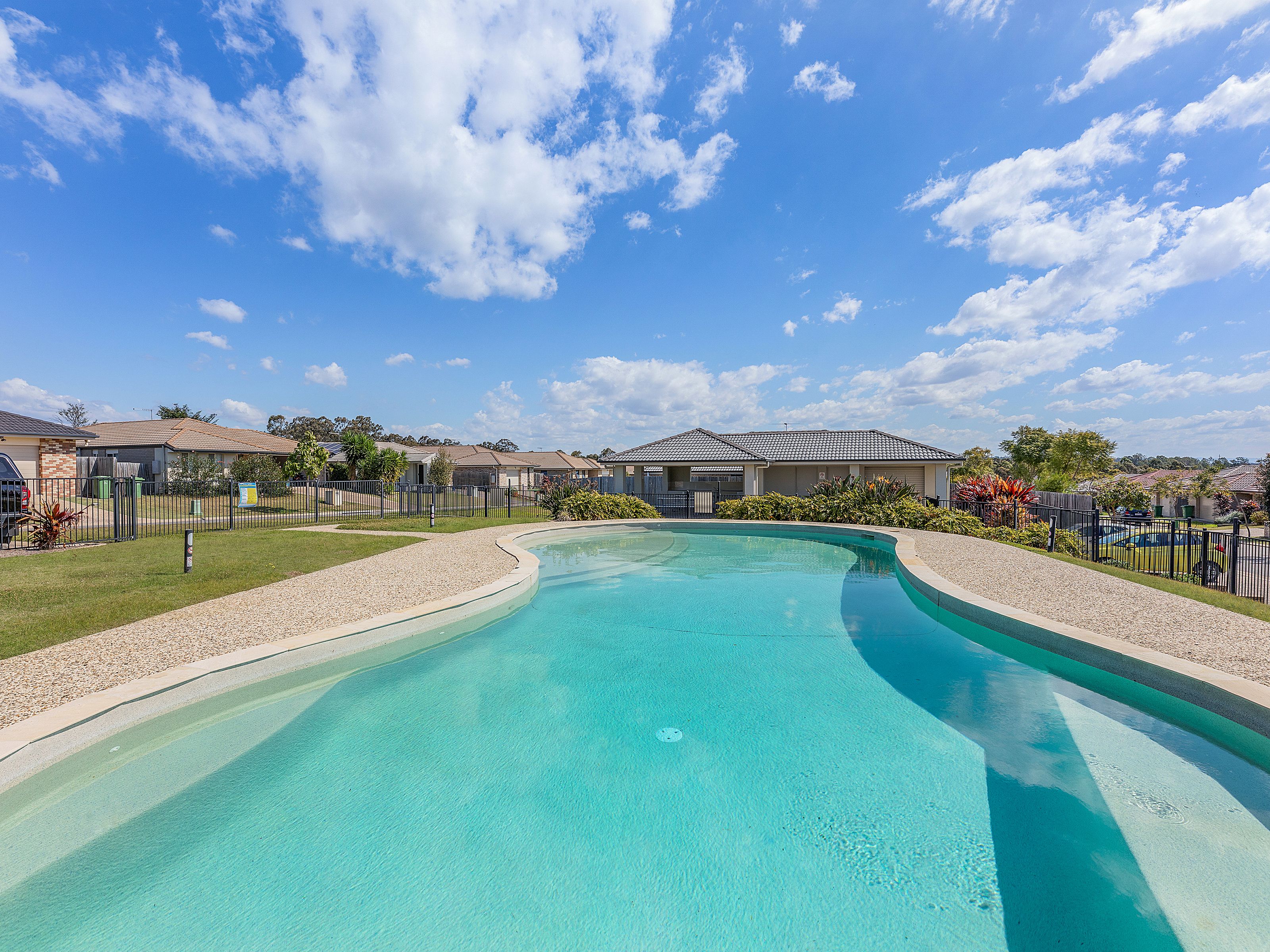19/12 Walnut Crescent, Lowood, QLD 4311
