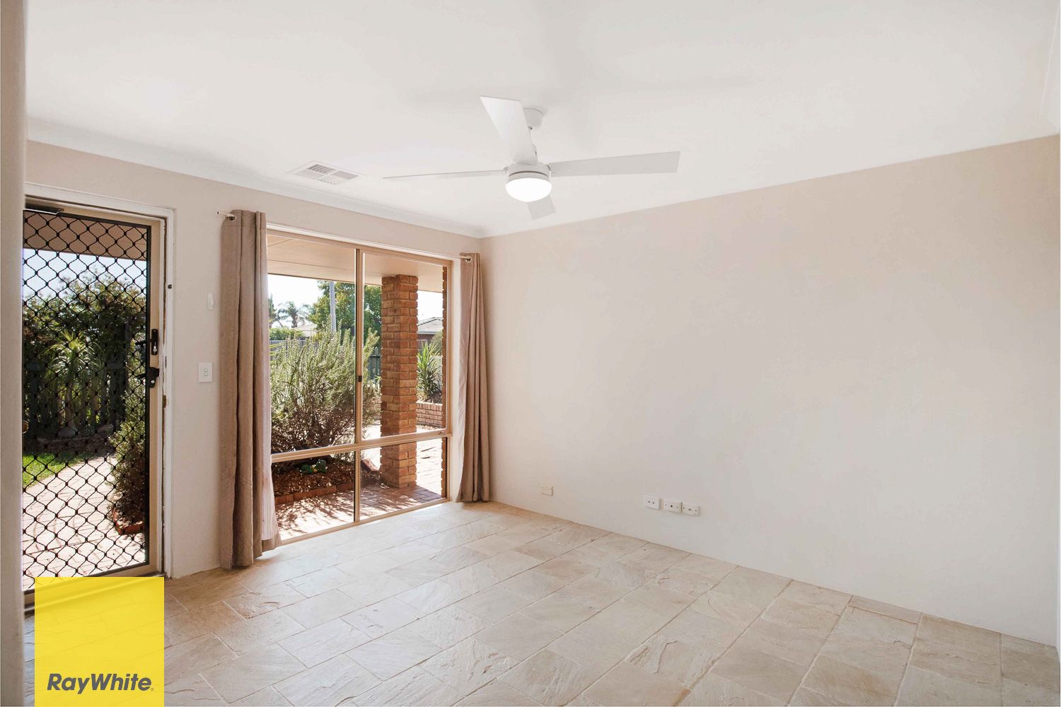 6 Speargrass Close — photo 6 of 15
