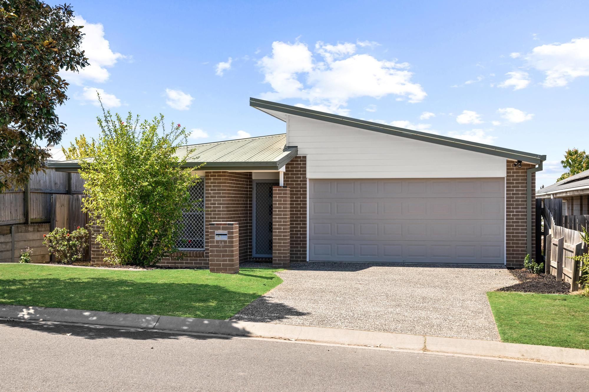 39 Foxtail Road, Ripley, QLD 4306