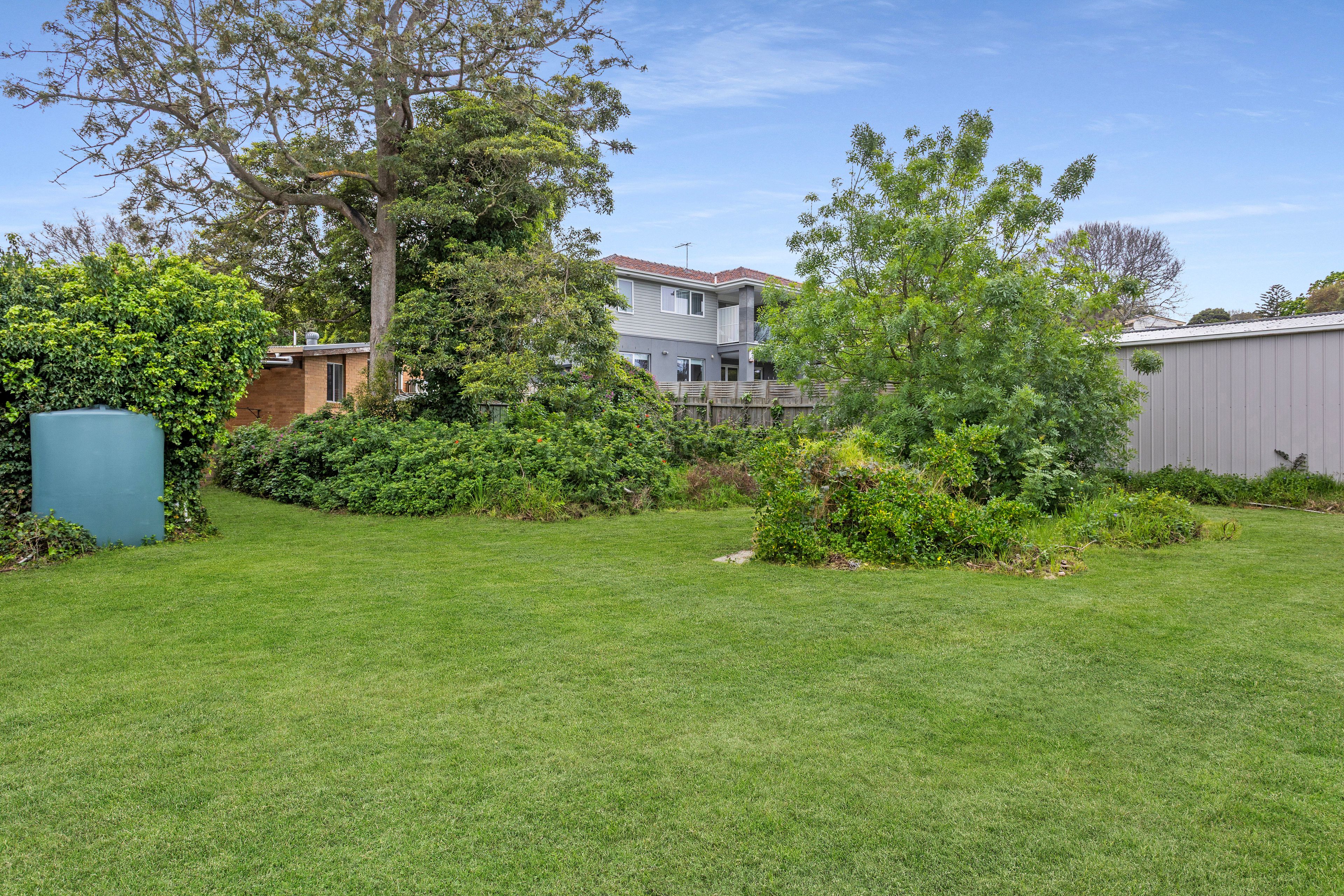 16 Thames Street — photo 5 of 10