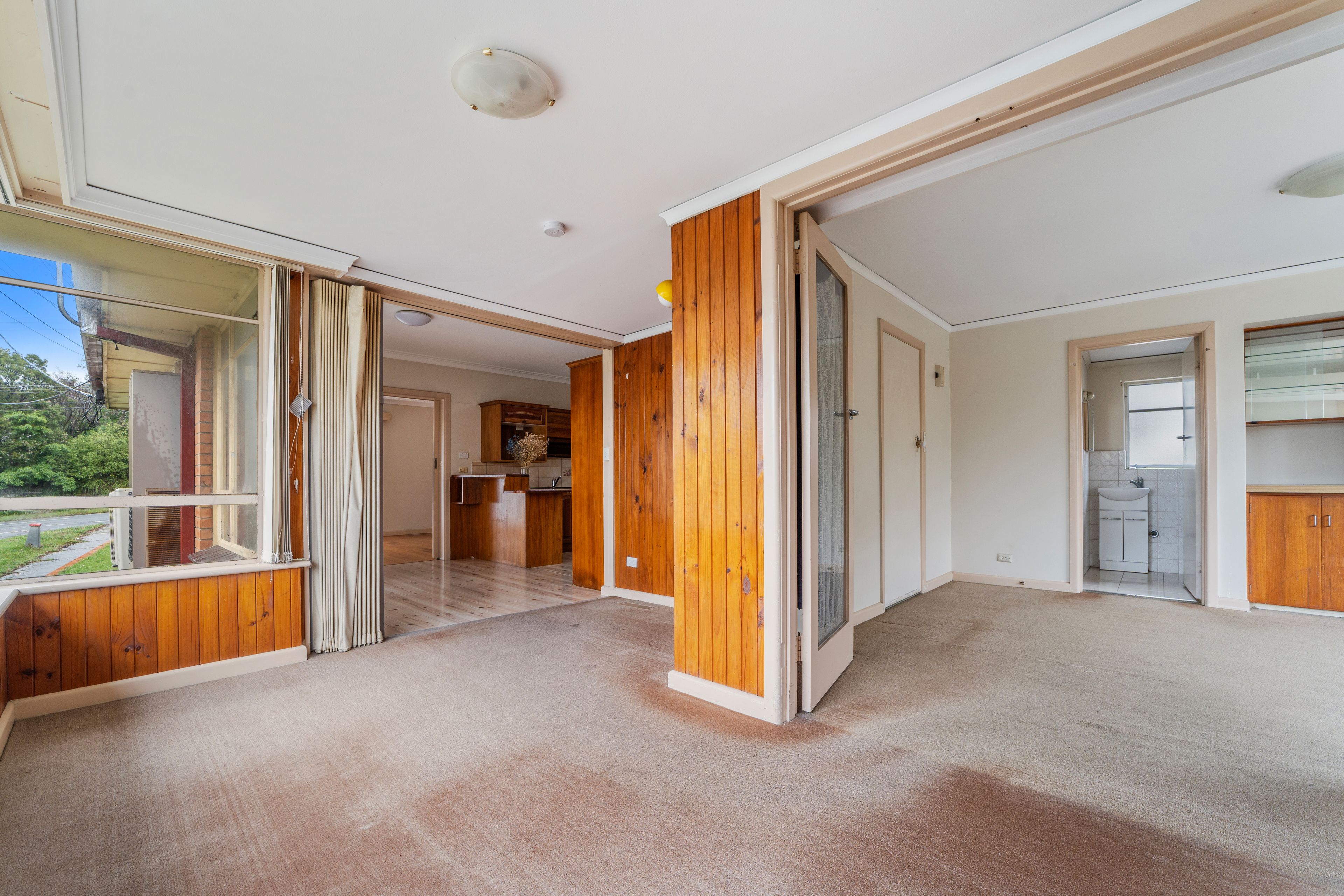 338 Blackburn Road — photo 5 of 10