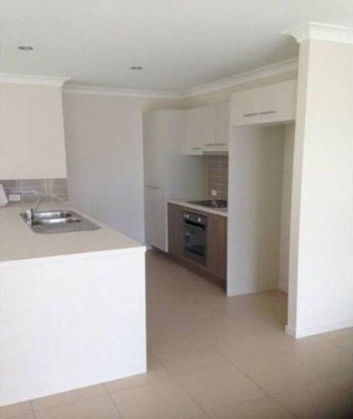 2/10 Steamview Court, Burpengary, QLD 4505