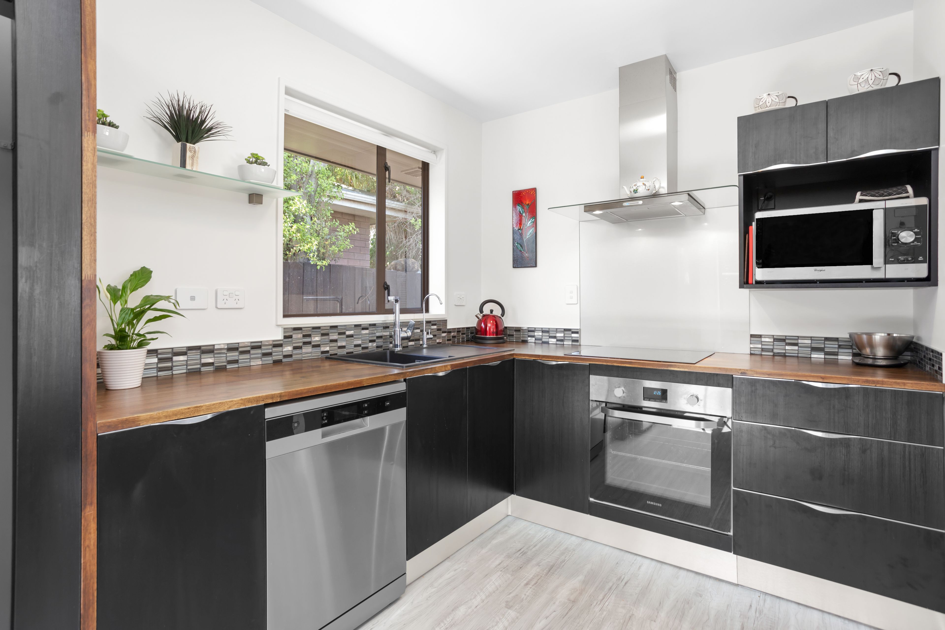 2/6 Oakhurst Place, Russley, Christchurch City