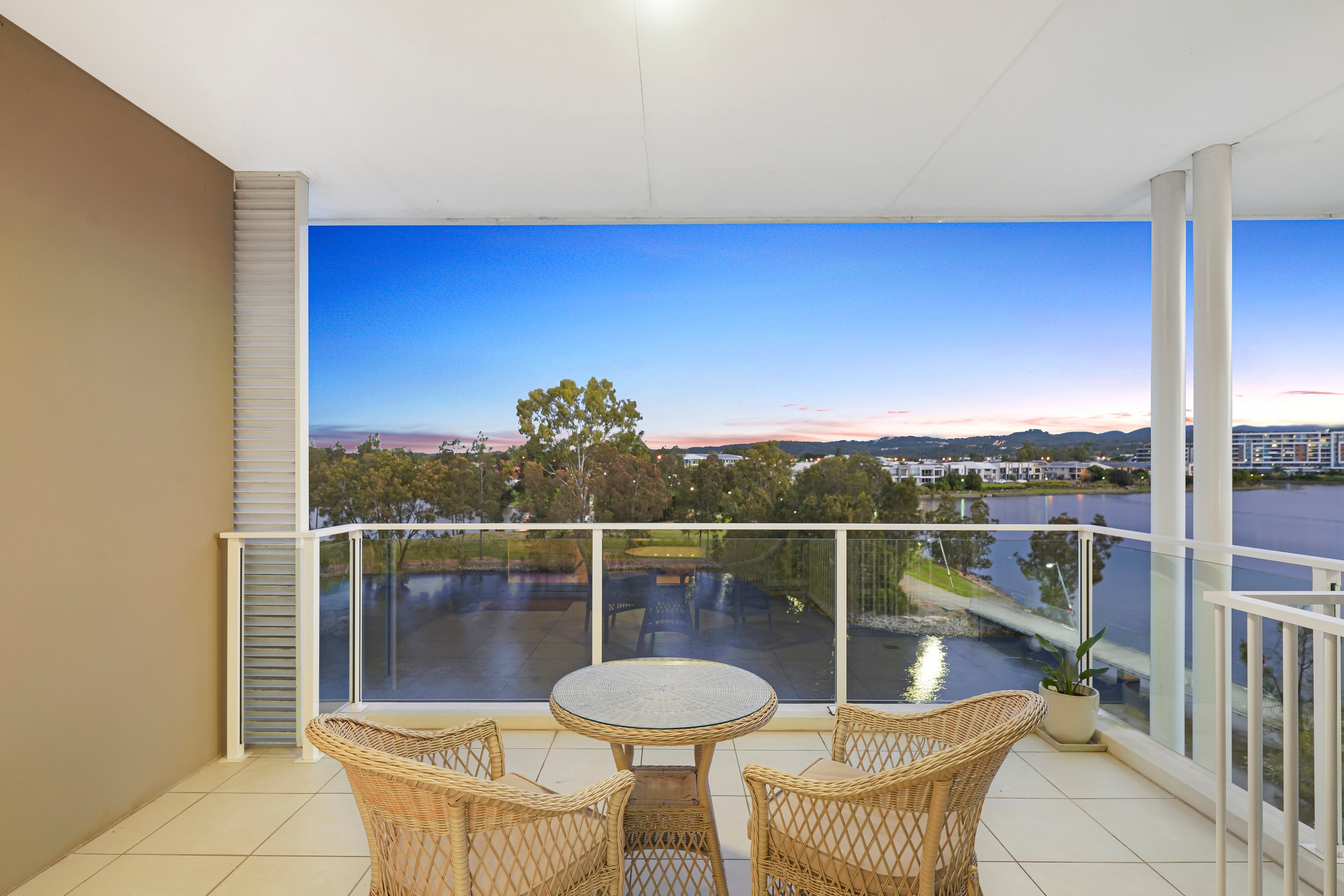30/1 Lakefront Crescent, Varsity Lakes, QLD 4227