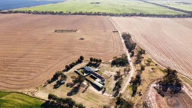 760 Calder Highway, Ouyen, VIC 3490