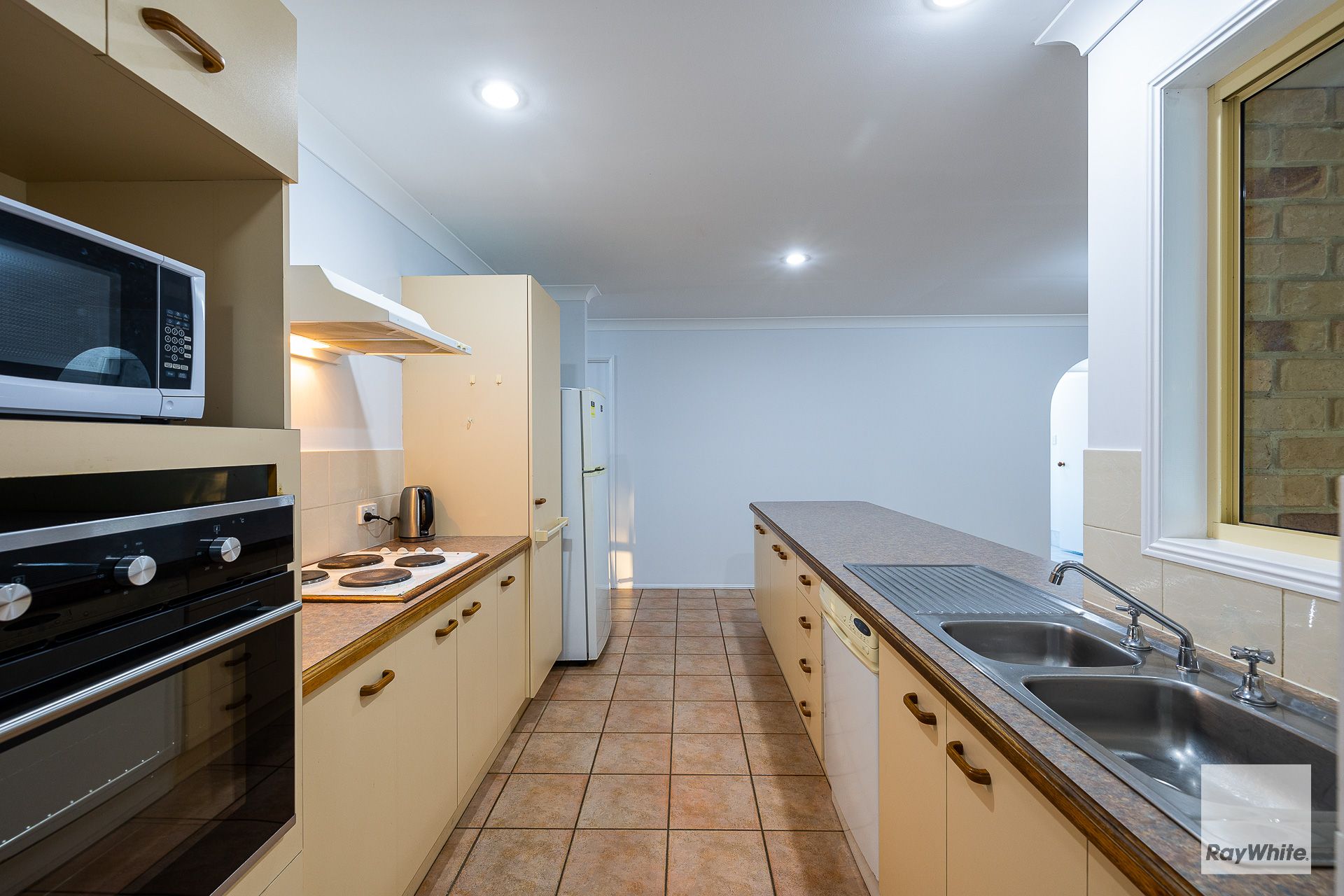 53 Muriel Street, Redland Bay QLD 4165