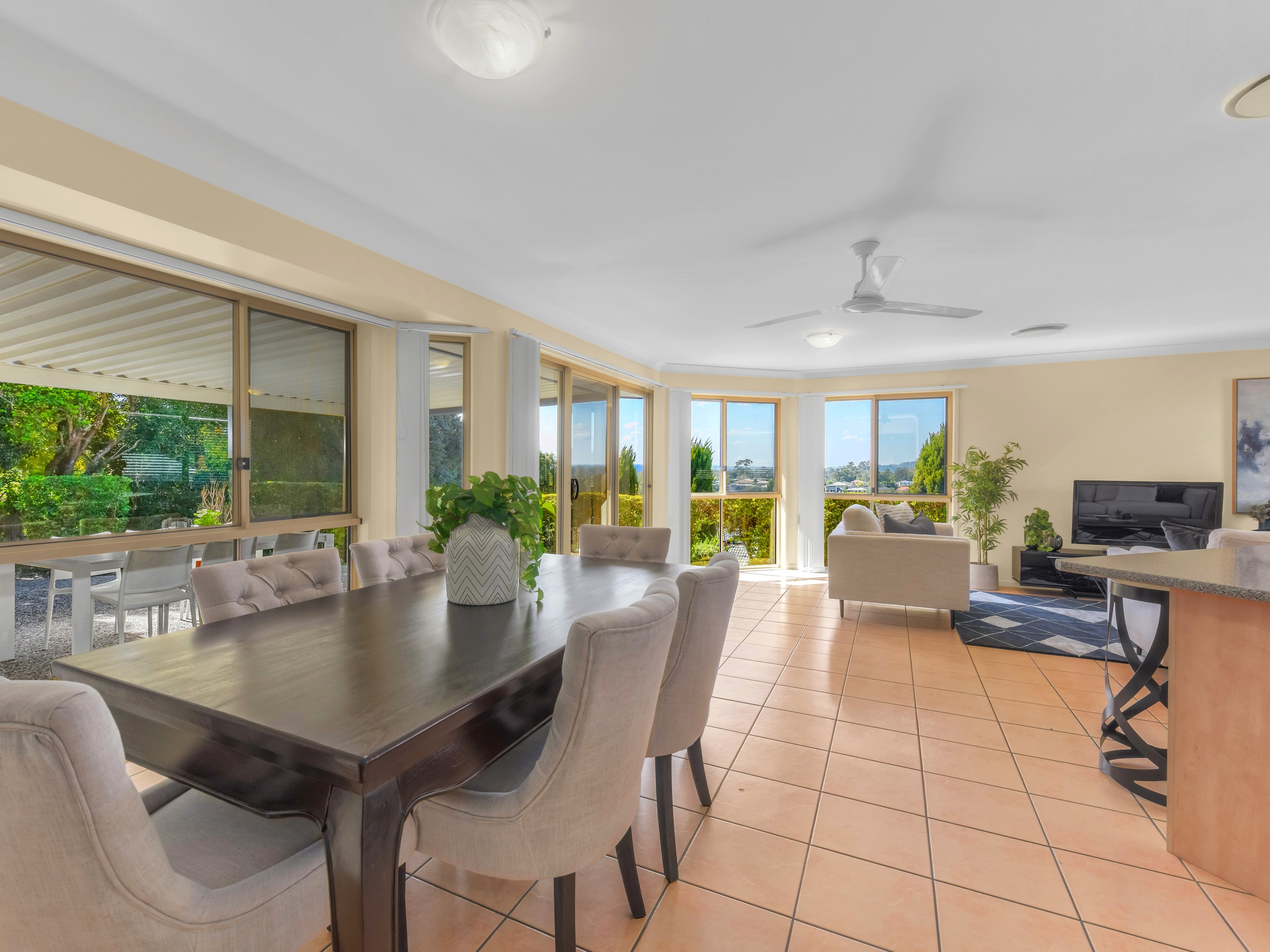 52 Beaufort Crescent, Moggill, QLD 4070