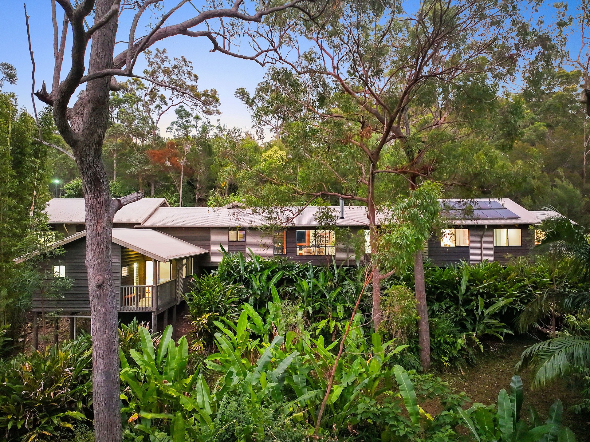 10 Tahlia Court, Bonogin, QLD 4213