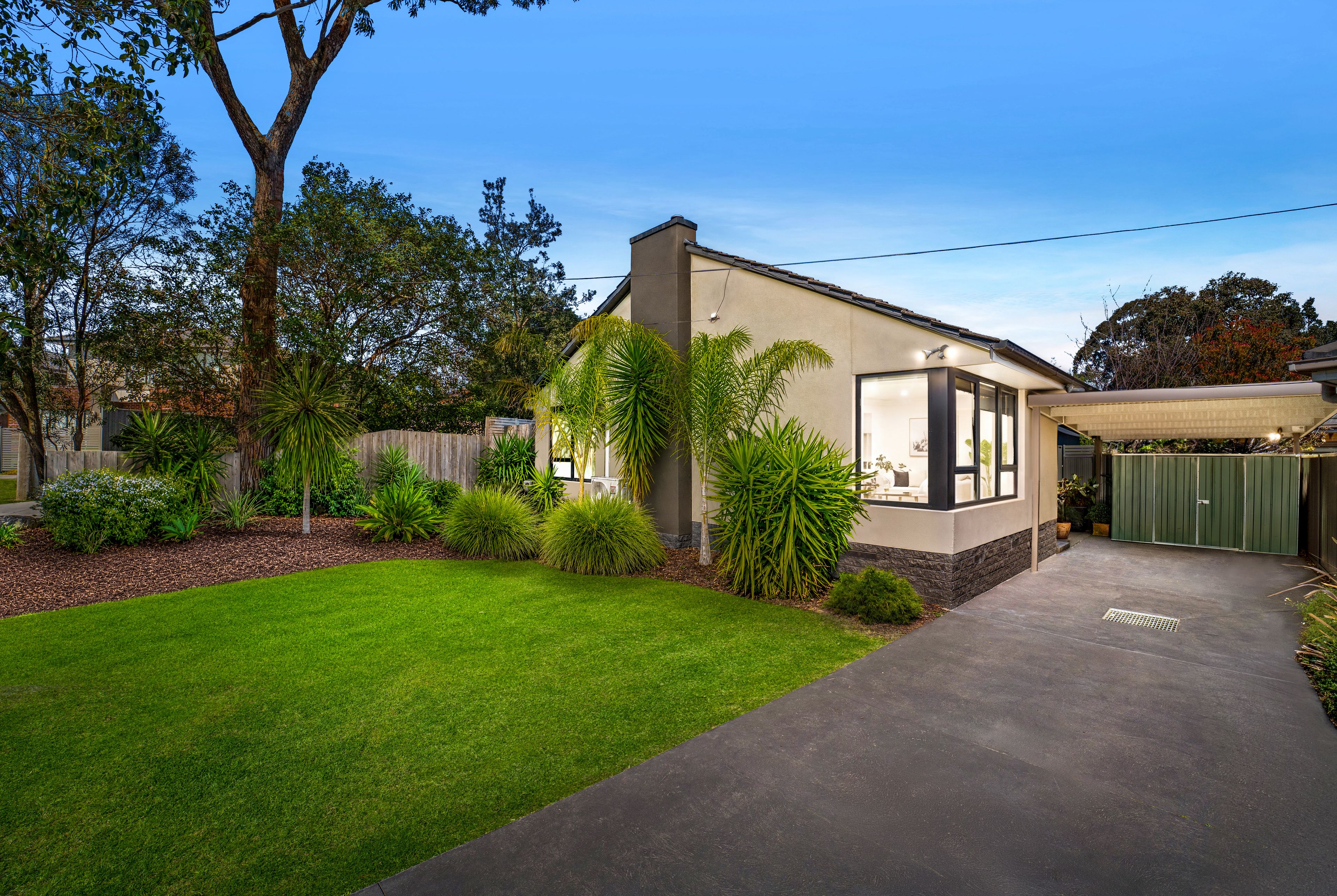 2/8 Hertford Court — photo from Ray White Ferntree Gully