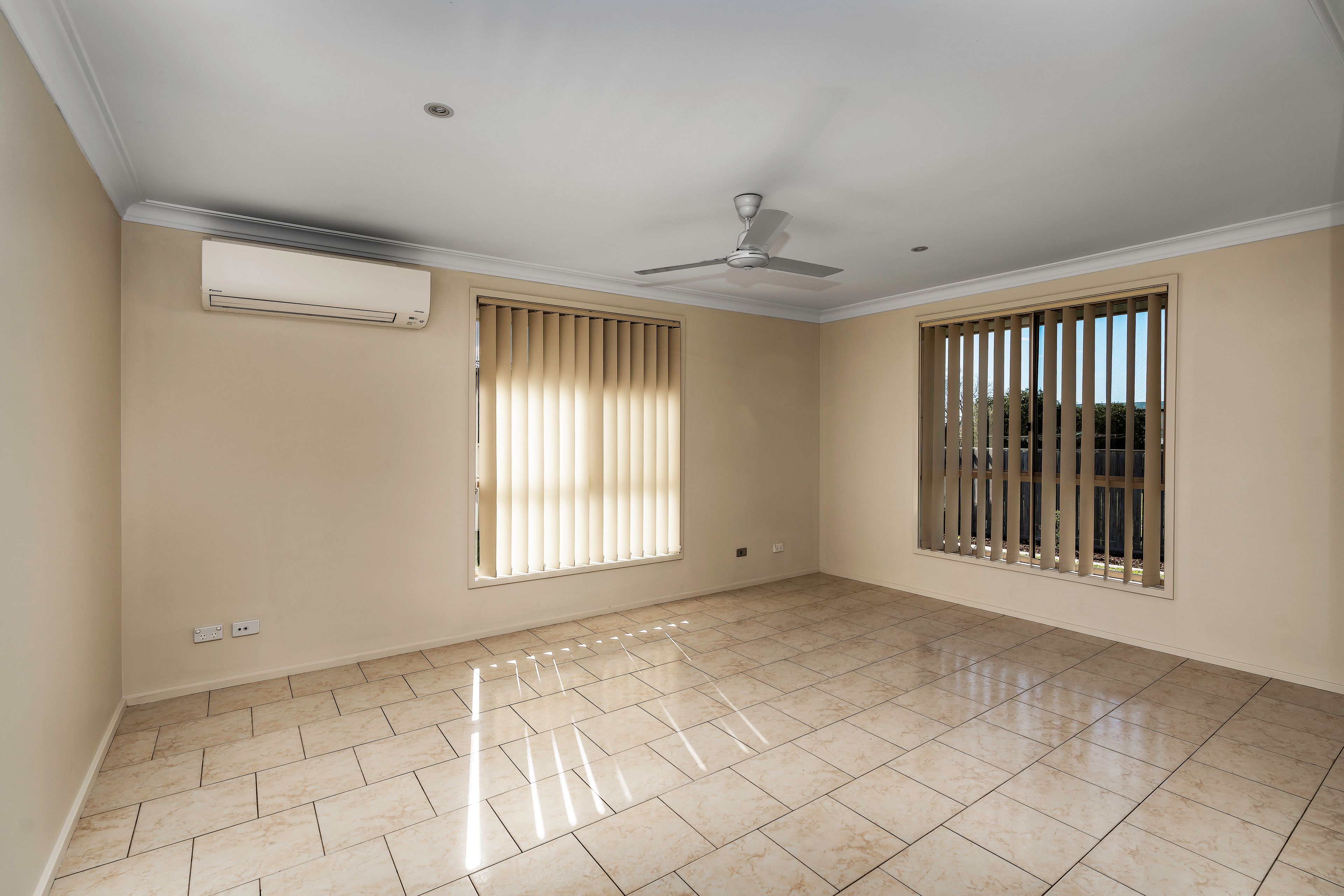 27 Guinea Flower Crescent, Worrigee, NSW 2540