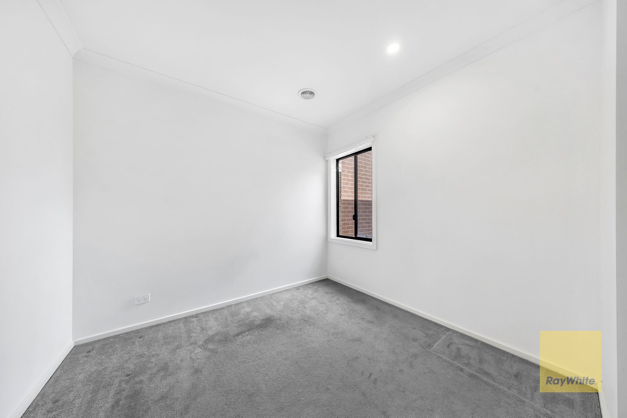 6 Moombill Road — photo 10 of 14