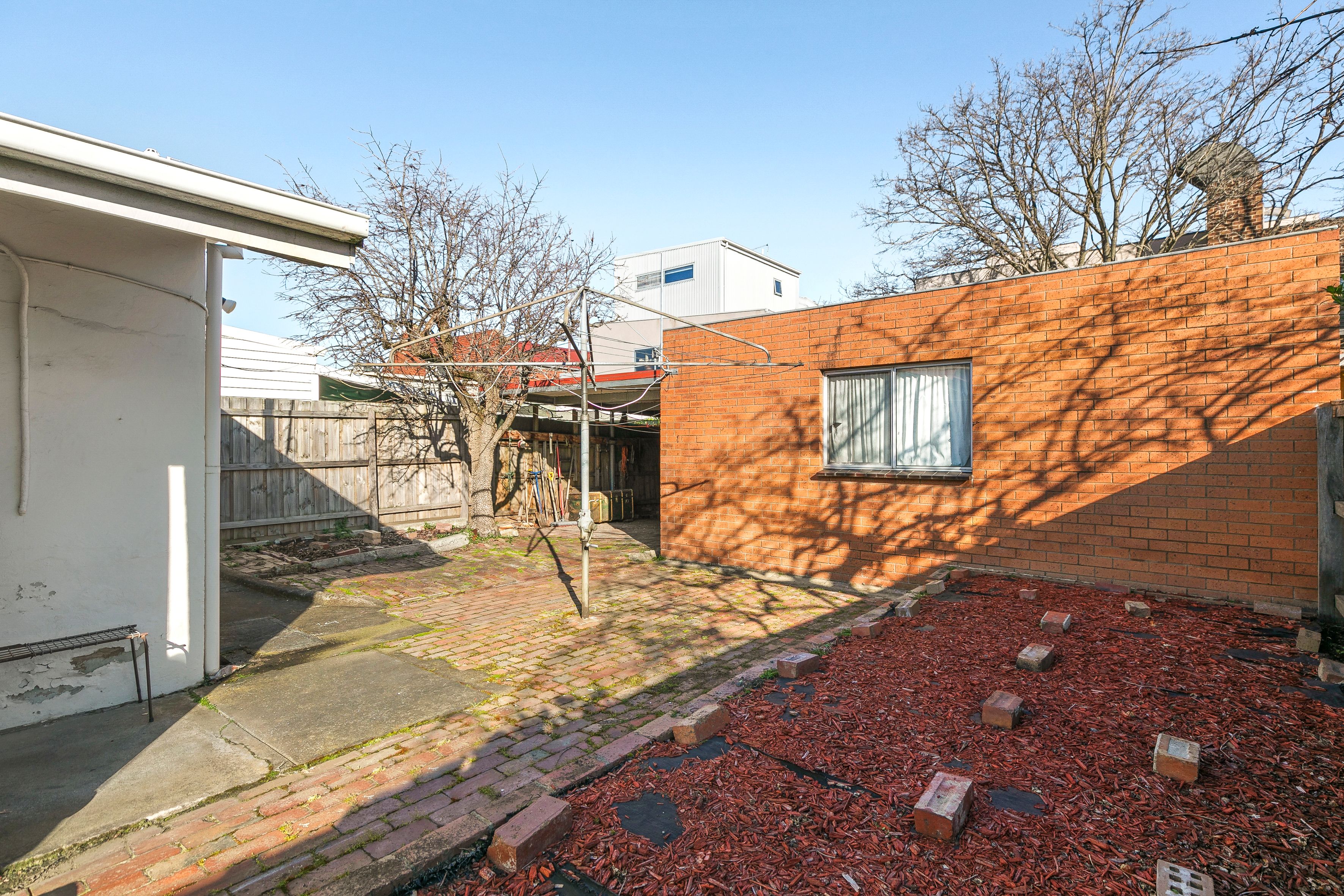 212 Edward Street — photo 10 of 11